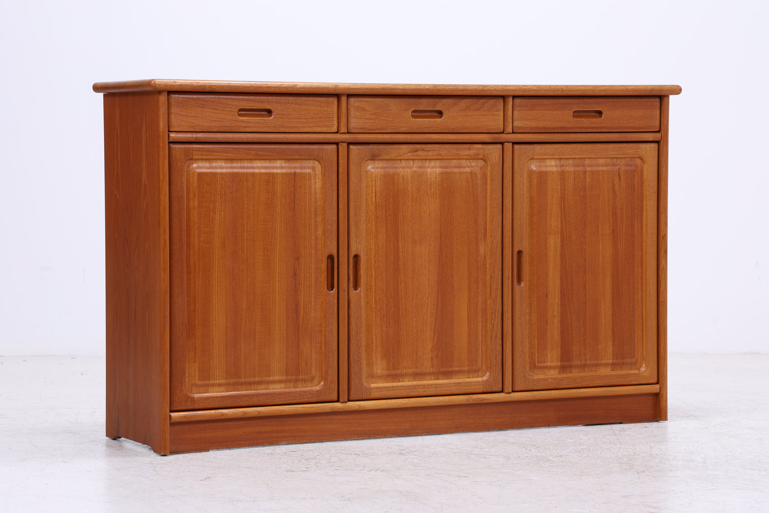 Dyrlund Teak Schrank | Vintage Highboard | Danish Design