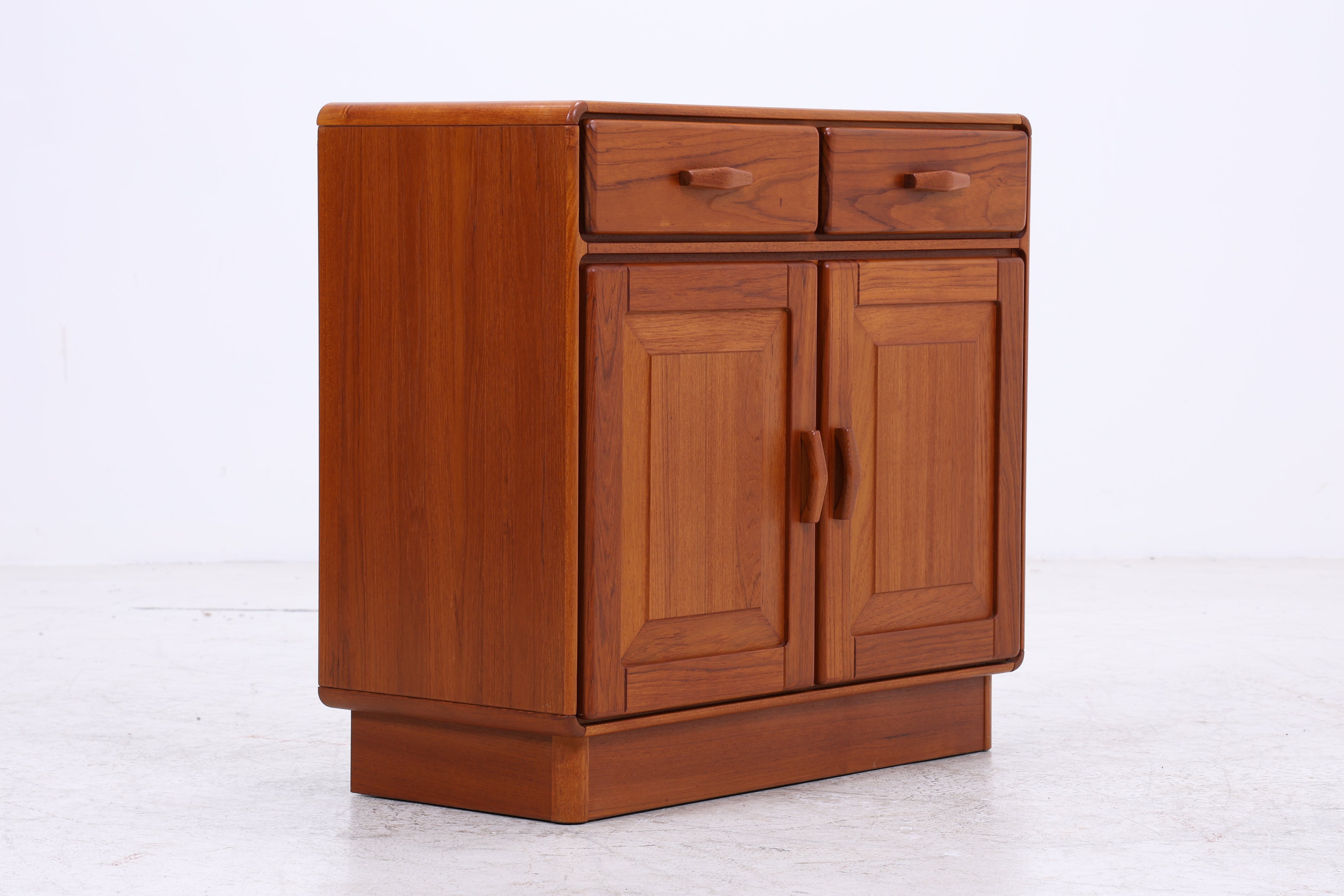 Uldum Møbelfabrik Teak Kommode | Vintage | Danish Design