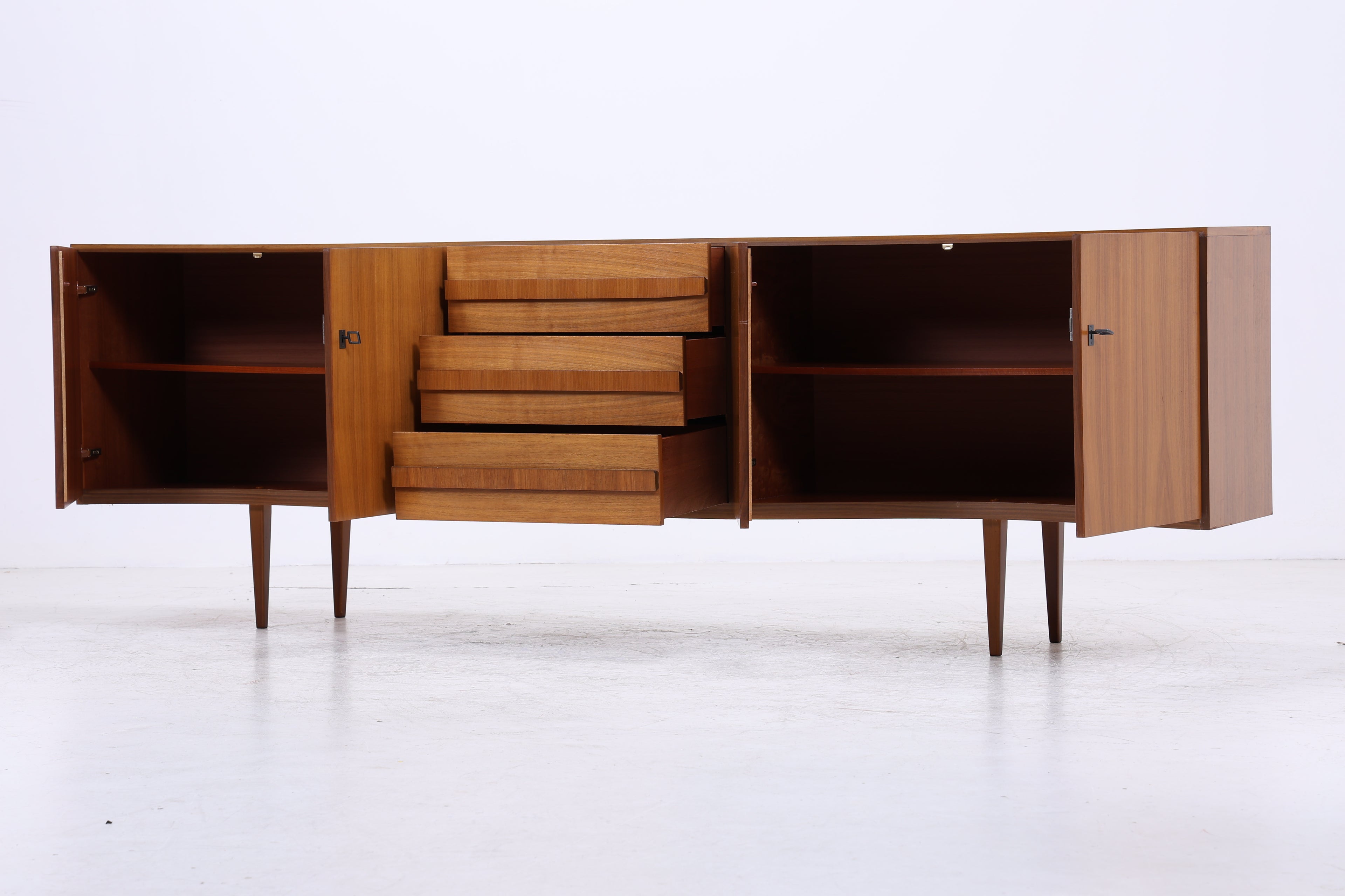 Vintage Nussbaum Sideboard | Mid Century Anrichte | 1960er Jahre