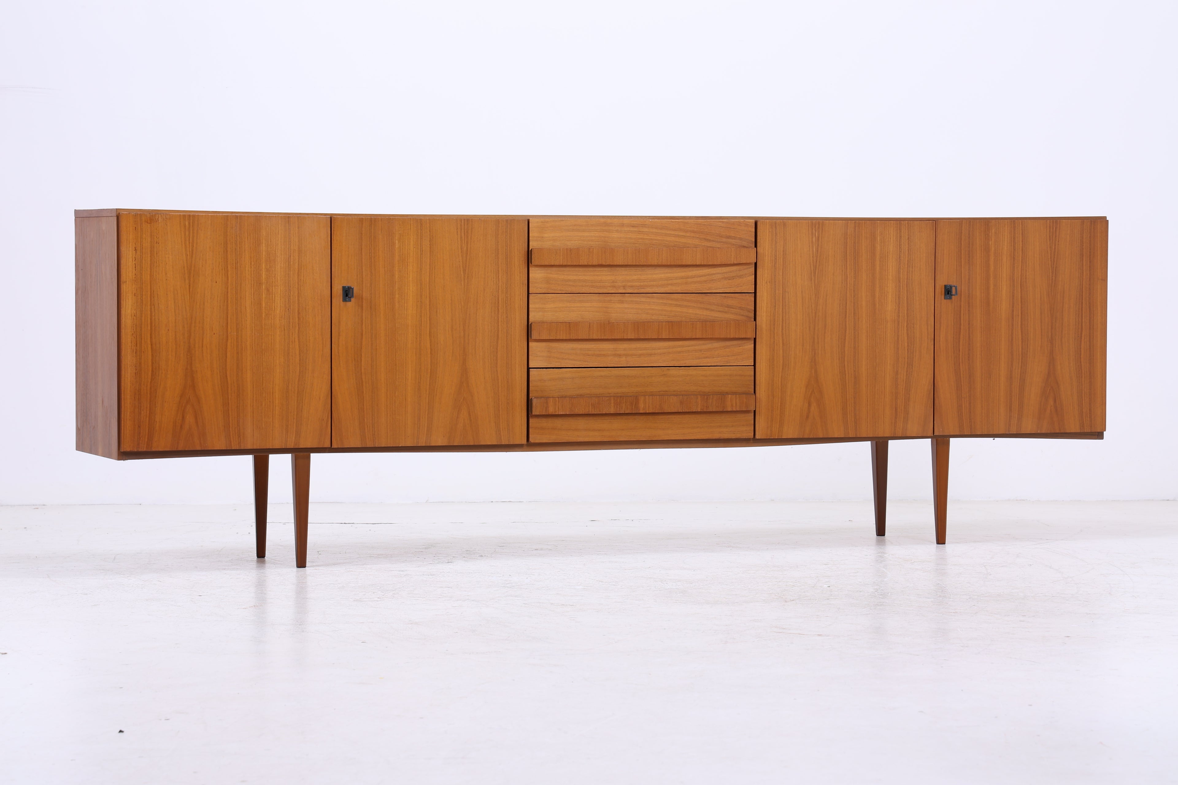 Vintage Nussbaum Sideboard | Mid Century Anrichte | 1960er Jahre