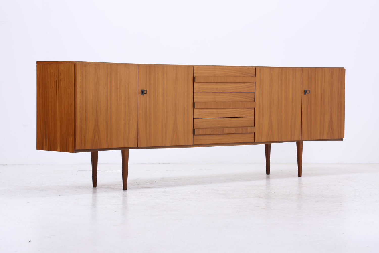 Vintage Nussbaum Sideboard | Mid Century Anrichte | 1960er Jahre