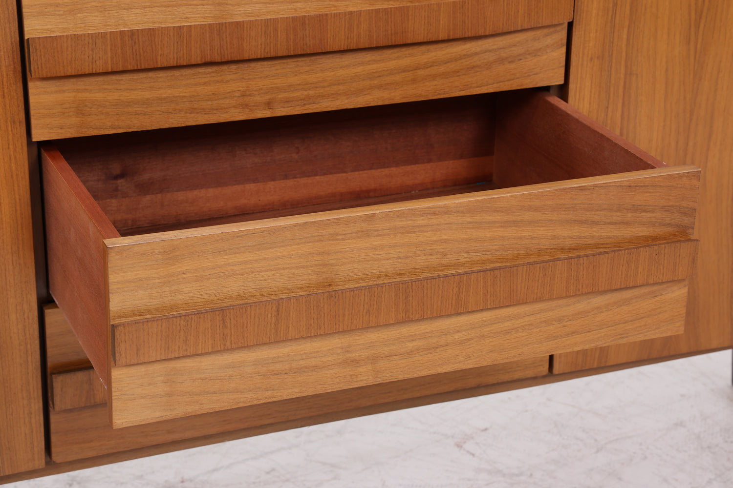 Vintage Nussbaum Sideboard | Mid Century Anrichte | 1960er Jahre