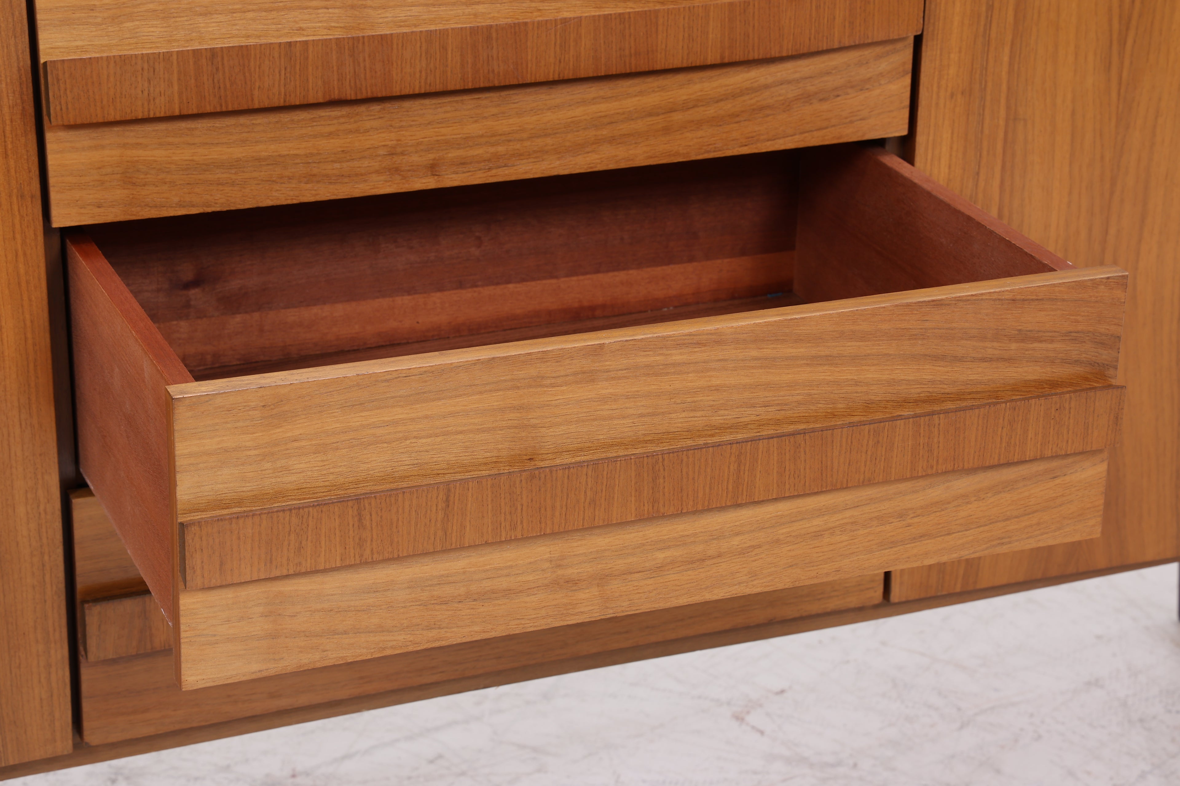 Vintage Nussbaum Sideboard | Mid Century Anrichte | 1960er Jahre
