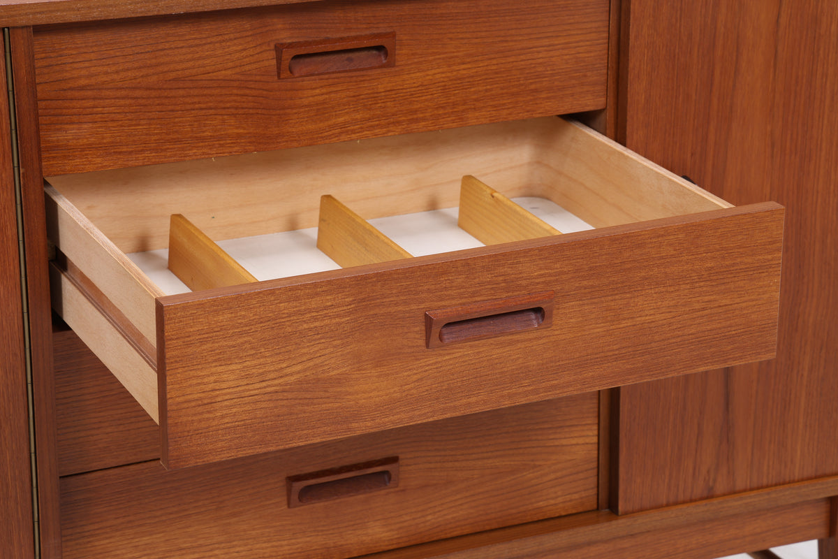 Vintage Teak Sideboard | Danish Design | 3 Türen | 4 Schubladen