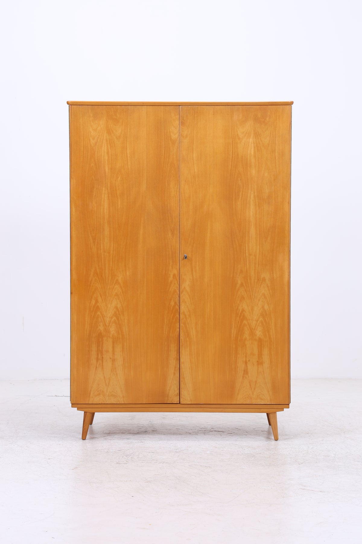 Vintage Kleiderschrank | 2 Türen | Mid Century | Garderobenschrank