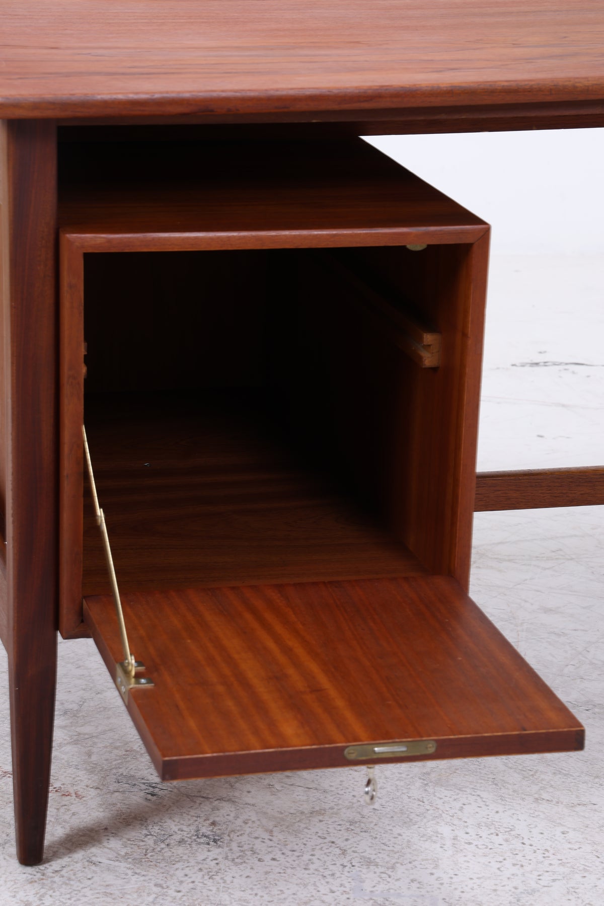 Vintage Teak Bumerang-Schreibtisch | Mid Century | 2 Schubladen