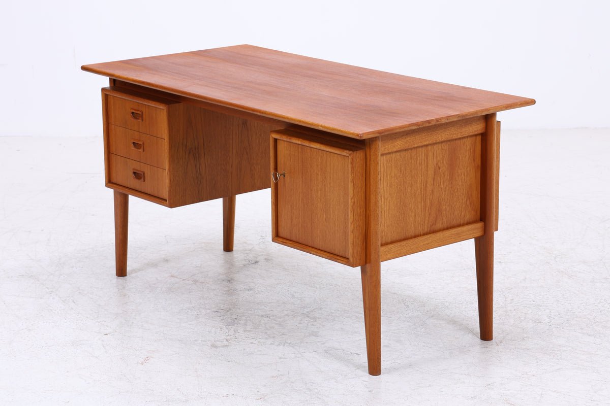 Vintage Teak Schreibtisch | 3 Schubladen | Mid Century