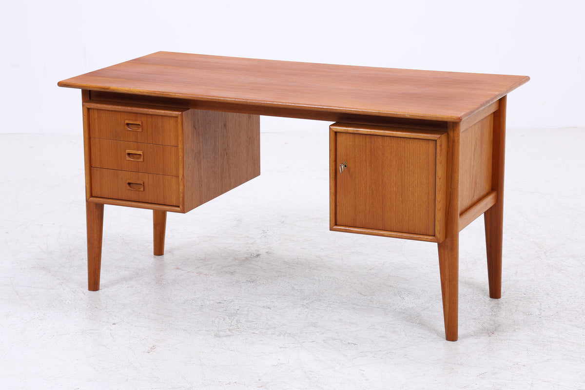 Vintage Teak Schreibtisch | 3 Schubladen | Mid Century