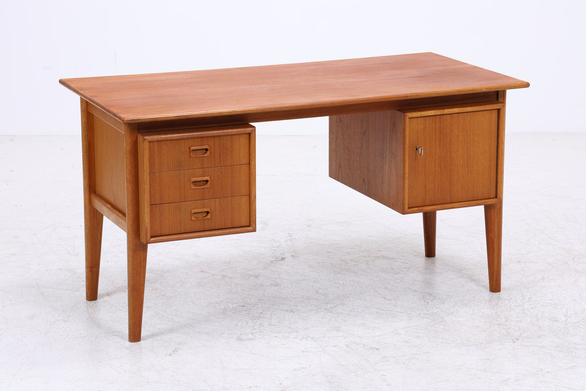 Vintage Teak Schreibtisch | 3 Schubladen | Mid Century