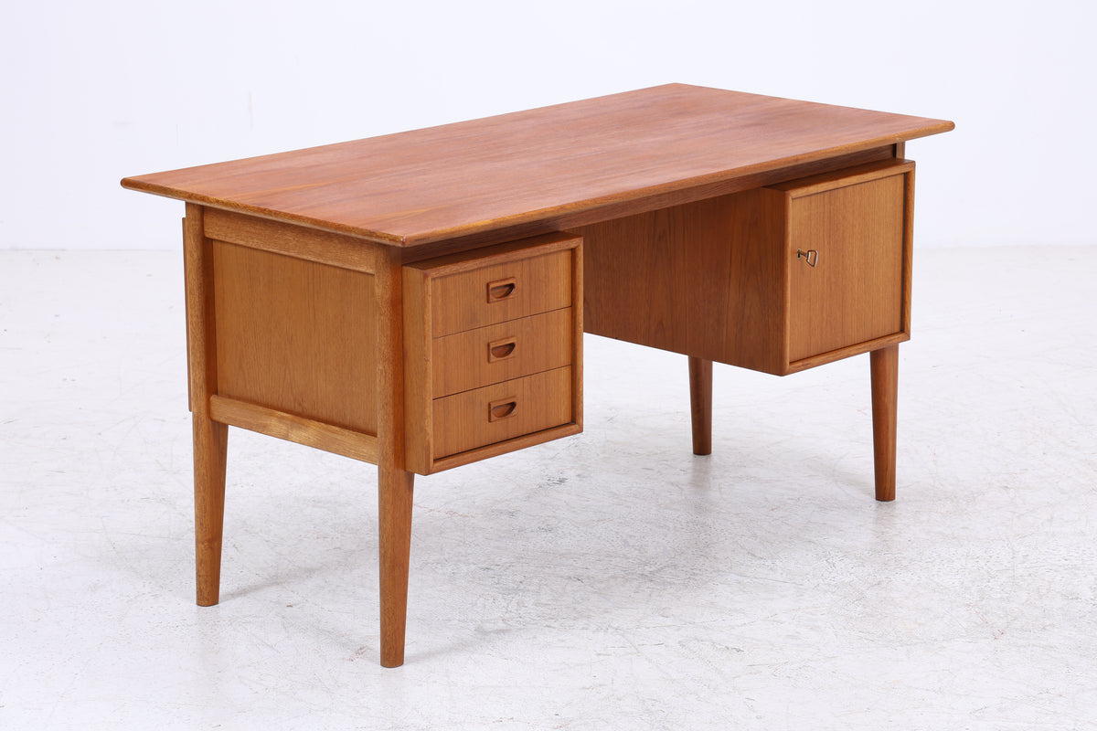 Vintage Teak Schreibtisch | 3 Schubladen | Mid Century