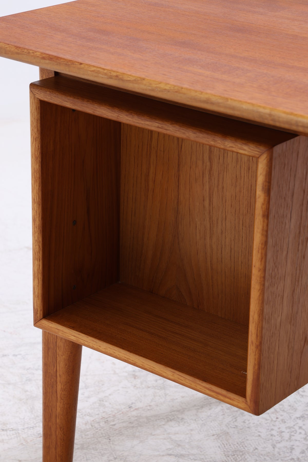 Vintage Teak Schreibtisch | 3 Schubladen | Mid Century