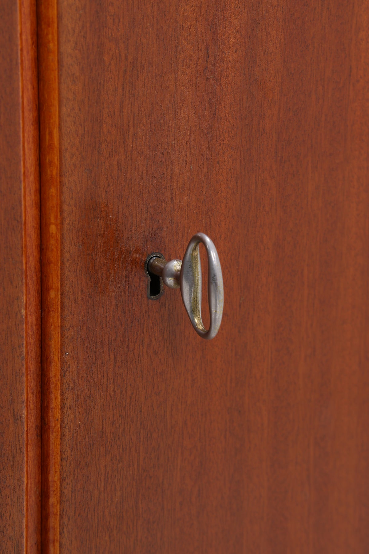 Vintage Mahagoni Wäscheschrank | 2 Türen | 3 Schubladen