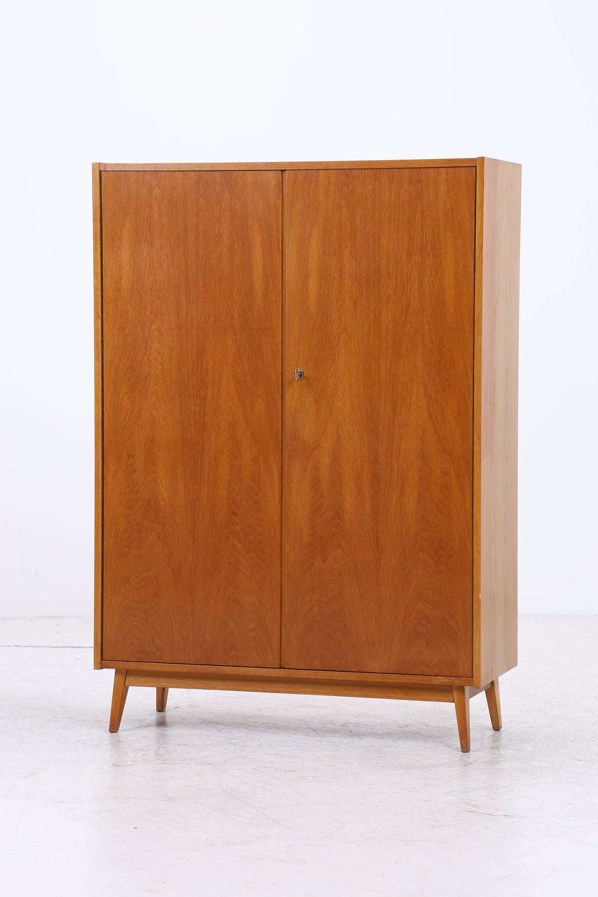 Vintage Kleiderschrank | 2 Türen | Mid Century | Garderobenschrank