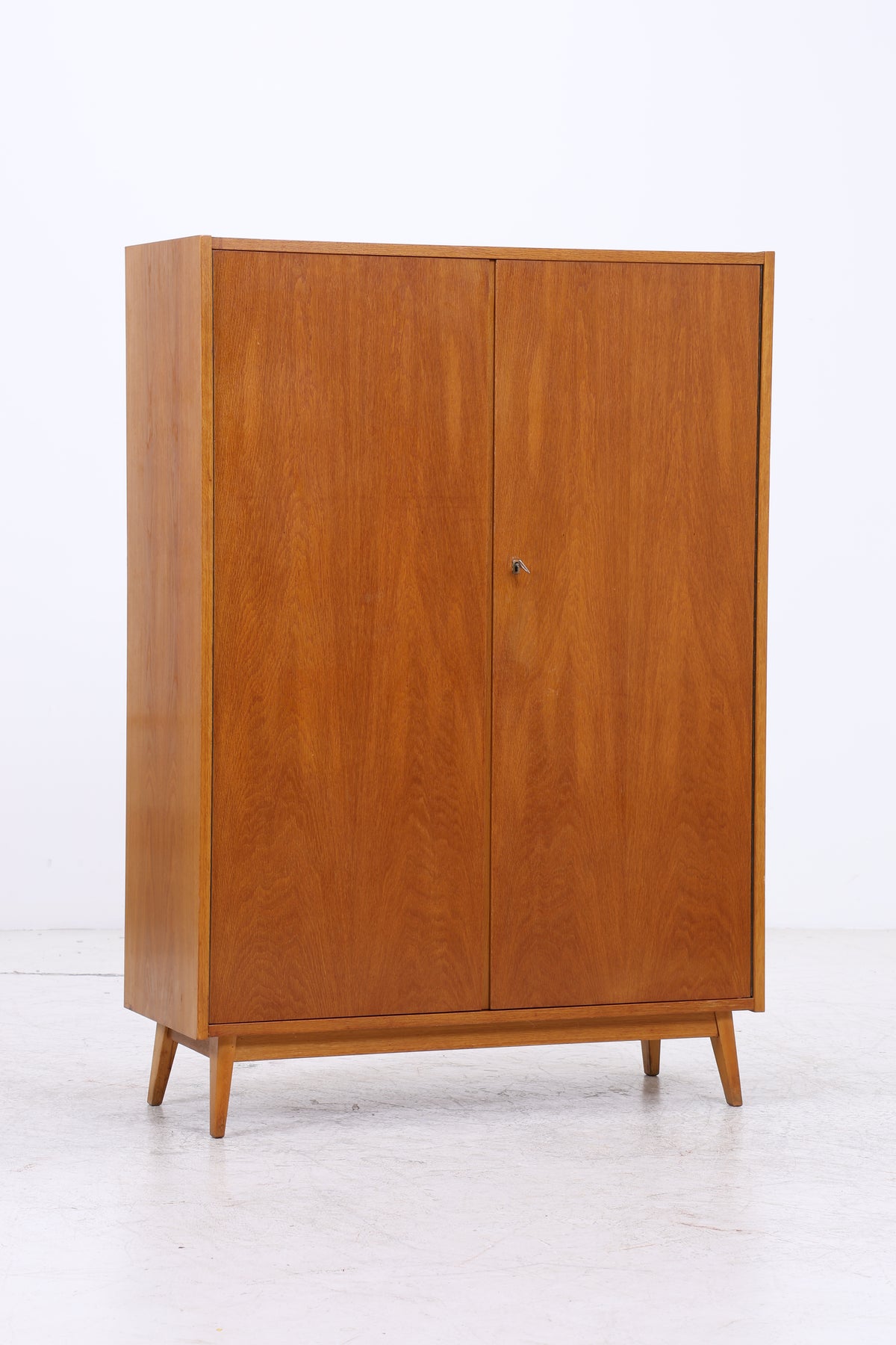 Vintage Kleiderschrank | 2 Türen | Mid Century | Garderobenschrank