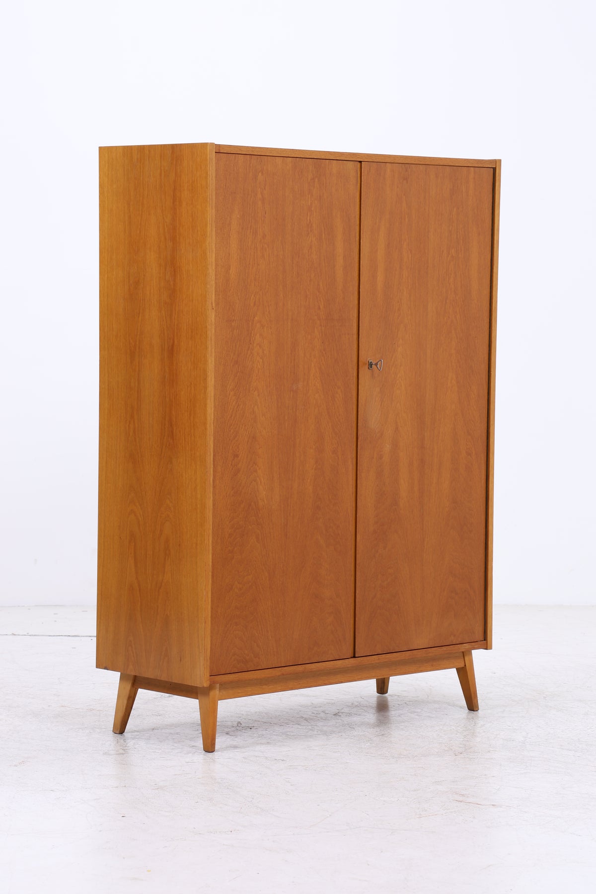 Vintage Kleiderschrank | 2 Türen | Mid Century | Garderobenschrank