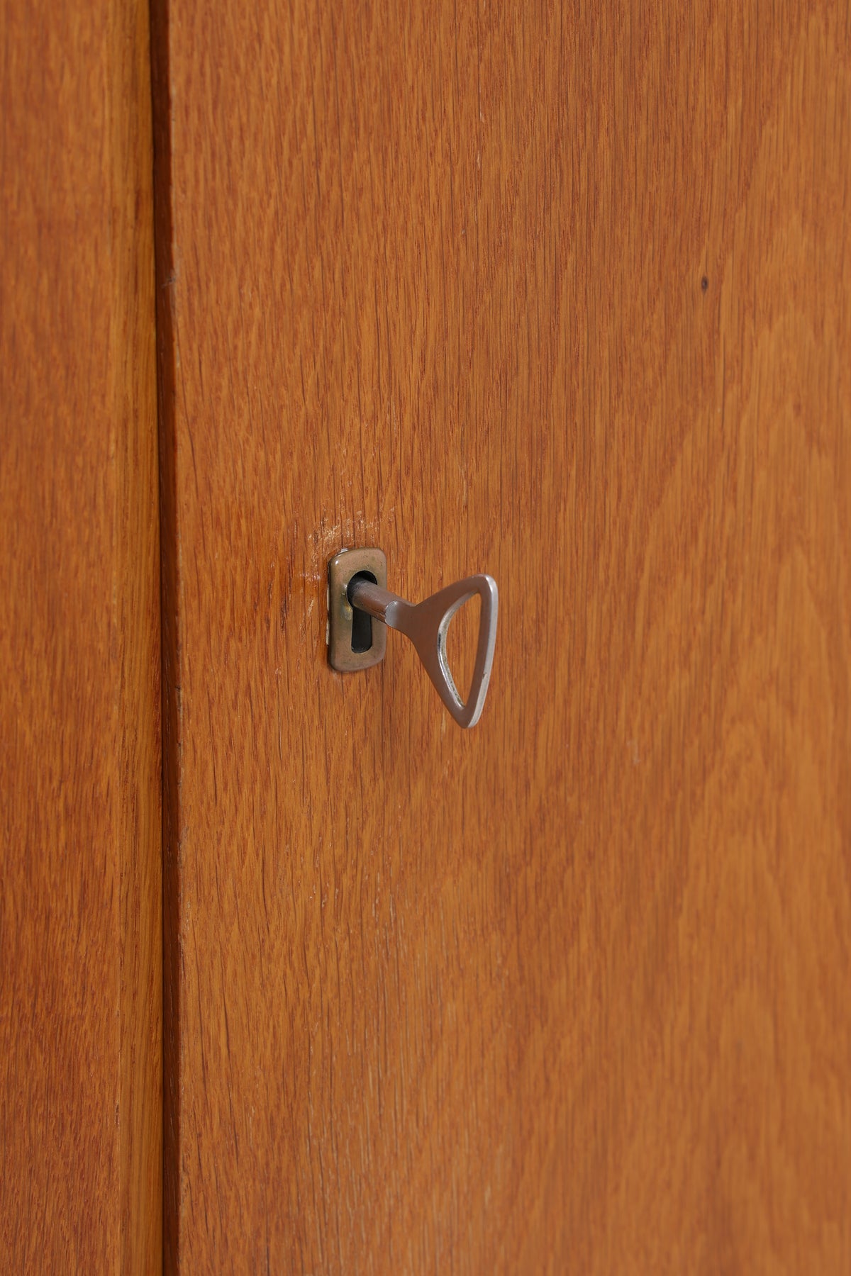 Vintage Kleiderschrank | 2 Türen | Mid Century | Garderobenschrank