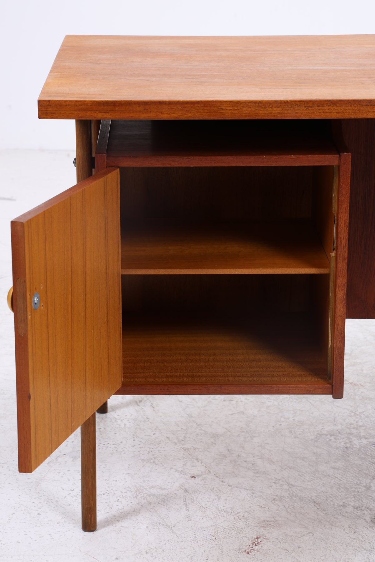 Vintage Teak Schreibtisch | Mid Century Design | Freistehend