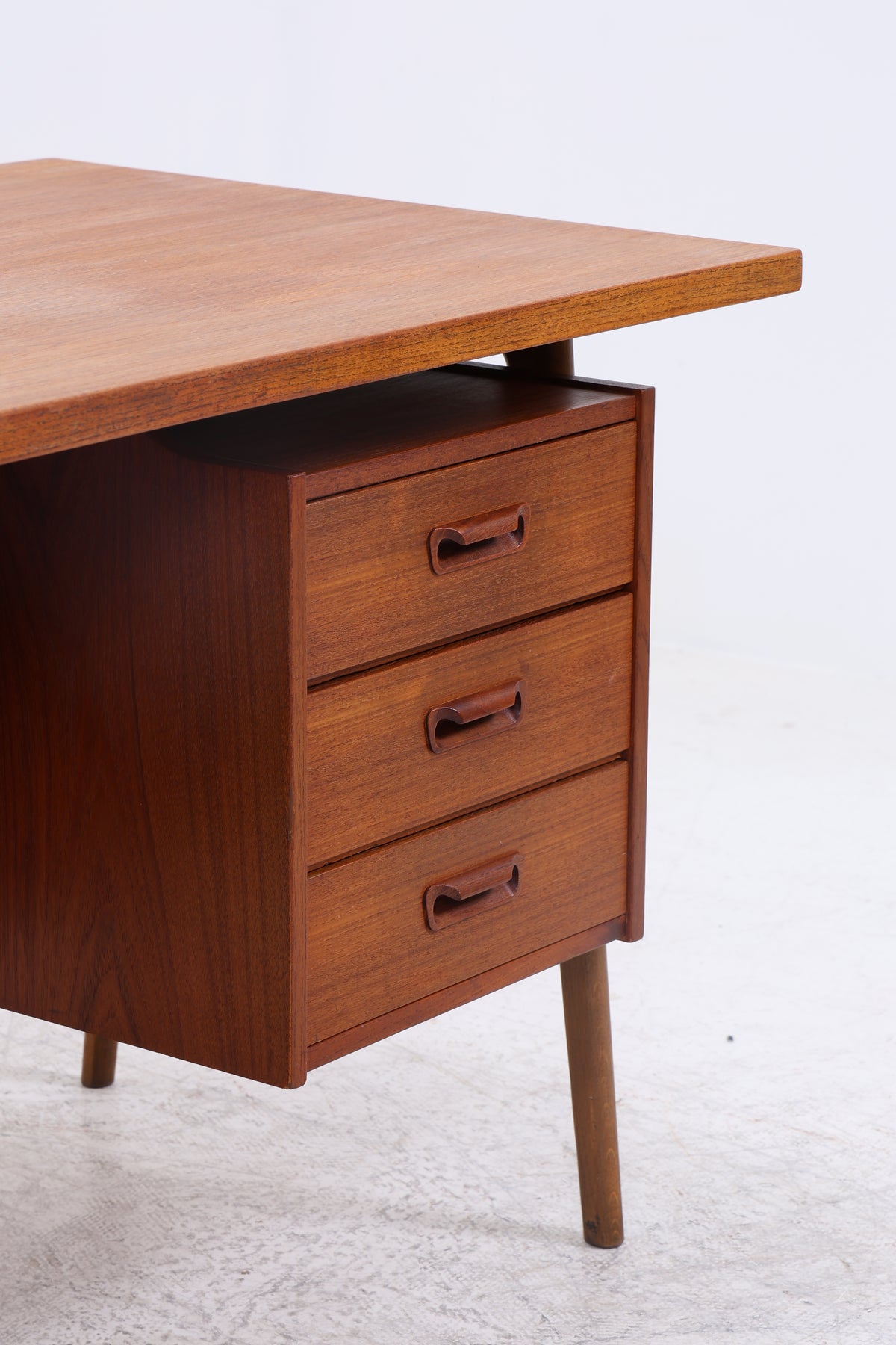 Vintage Teak Schreibtisch | Mid Century Design | Freistehend