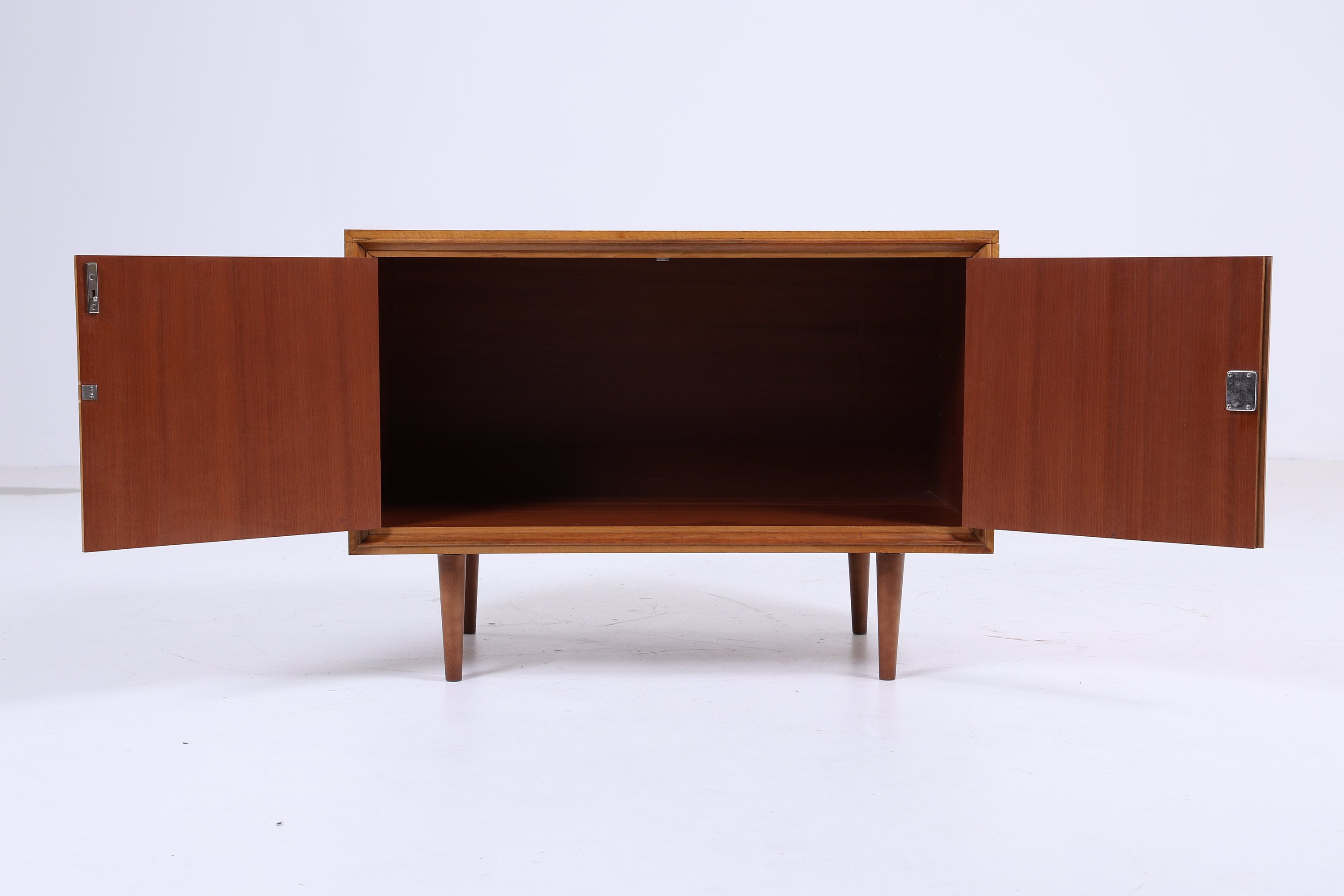 Schöne 60er Jahre Kommode Vintage | Mid Century Schrank Vintage Flur Aufbewahrung Retro 70er Holz 3/3