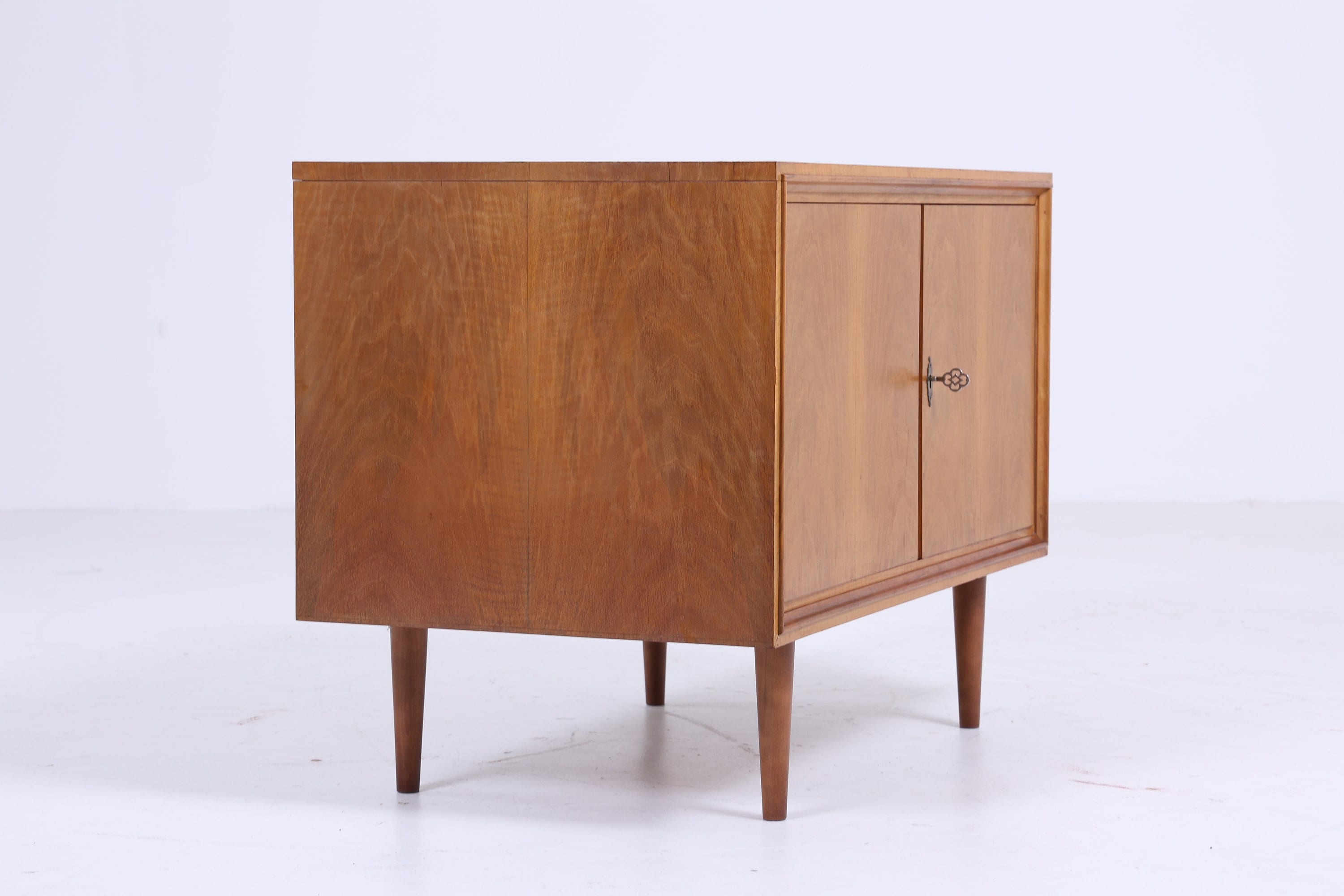 Schöne 60er Jahre Kommode Vintage | Mid Century Schrank Vintage Flur Aufbewahrung Retro 70er Holz 3/3