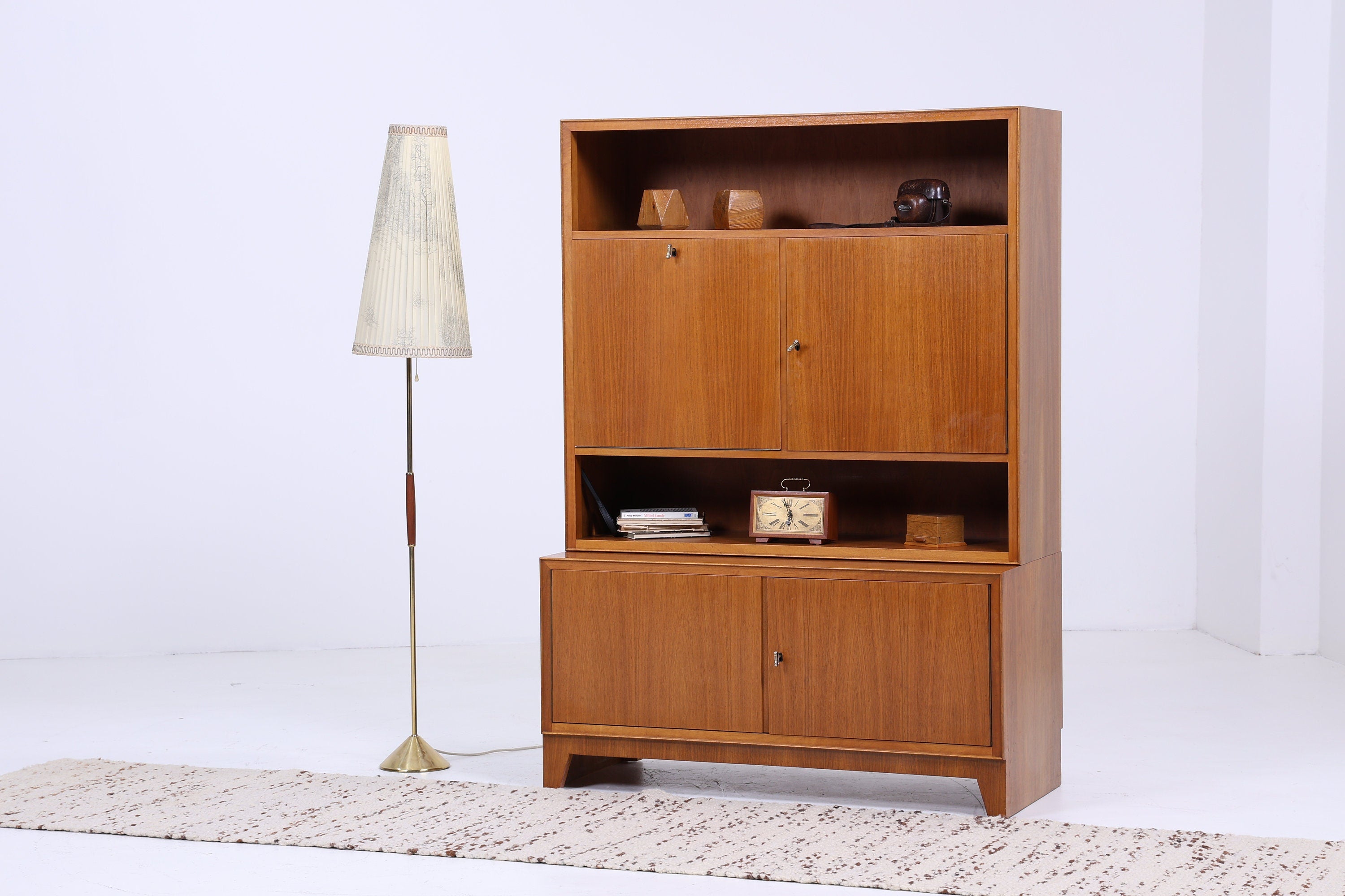 Nussbaum Schrank 60er Jahre | Mid Century Bücherschrank Vintage Fächerschrank Aufbewahrung Barschrank Holz