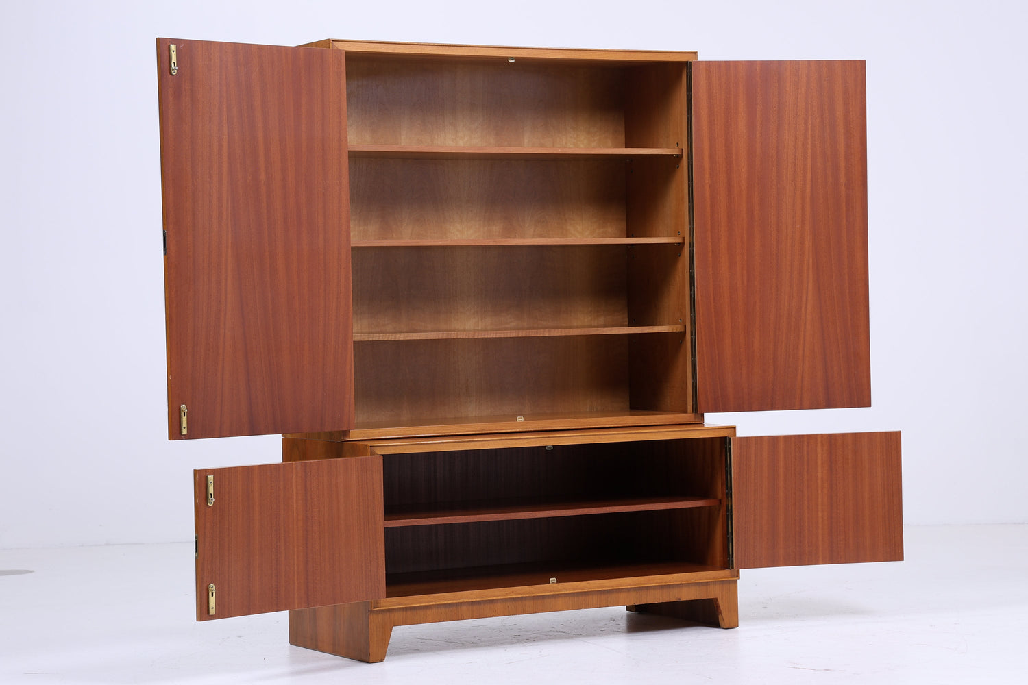 Nussbaum Schrank 60er Jahre | Mid Century Bücherschrank Vintage Fächerschrank Aufbewahrung Wäscheschrank Holz