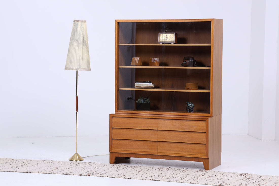 Nussbaum Vitrine 60er Jahre | Mid Century Bücherschrank Vintage Schubladen Regal Aufbewahrung Barschrank Holz Glas