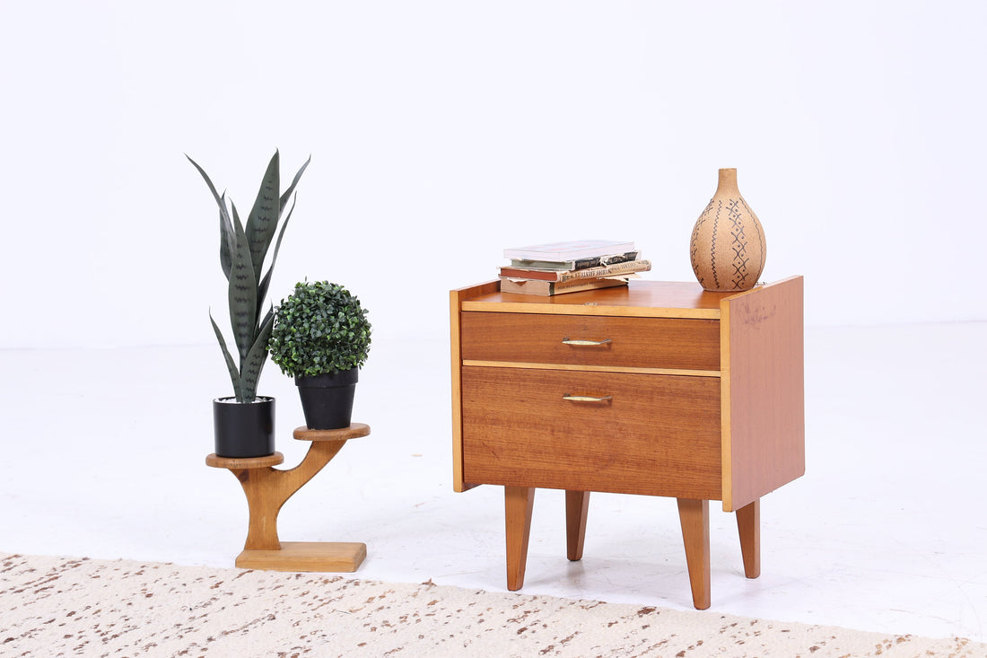 Vintage Nachttisch der 60er | Mid Century Mini Kommode mit Klappe &amp; Schublade | Stilvolle 70er Holz Aufbewahrung Schlafzimmer Braun Messing