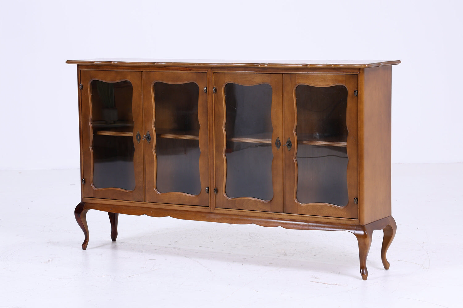 Vintage Vitrine im französischen Stil, Holzvitrine mit Glastüren, antikes Sideboard Holz Aufbewahrung Louis-Philippe-Stil Schmal Flach