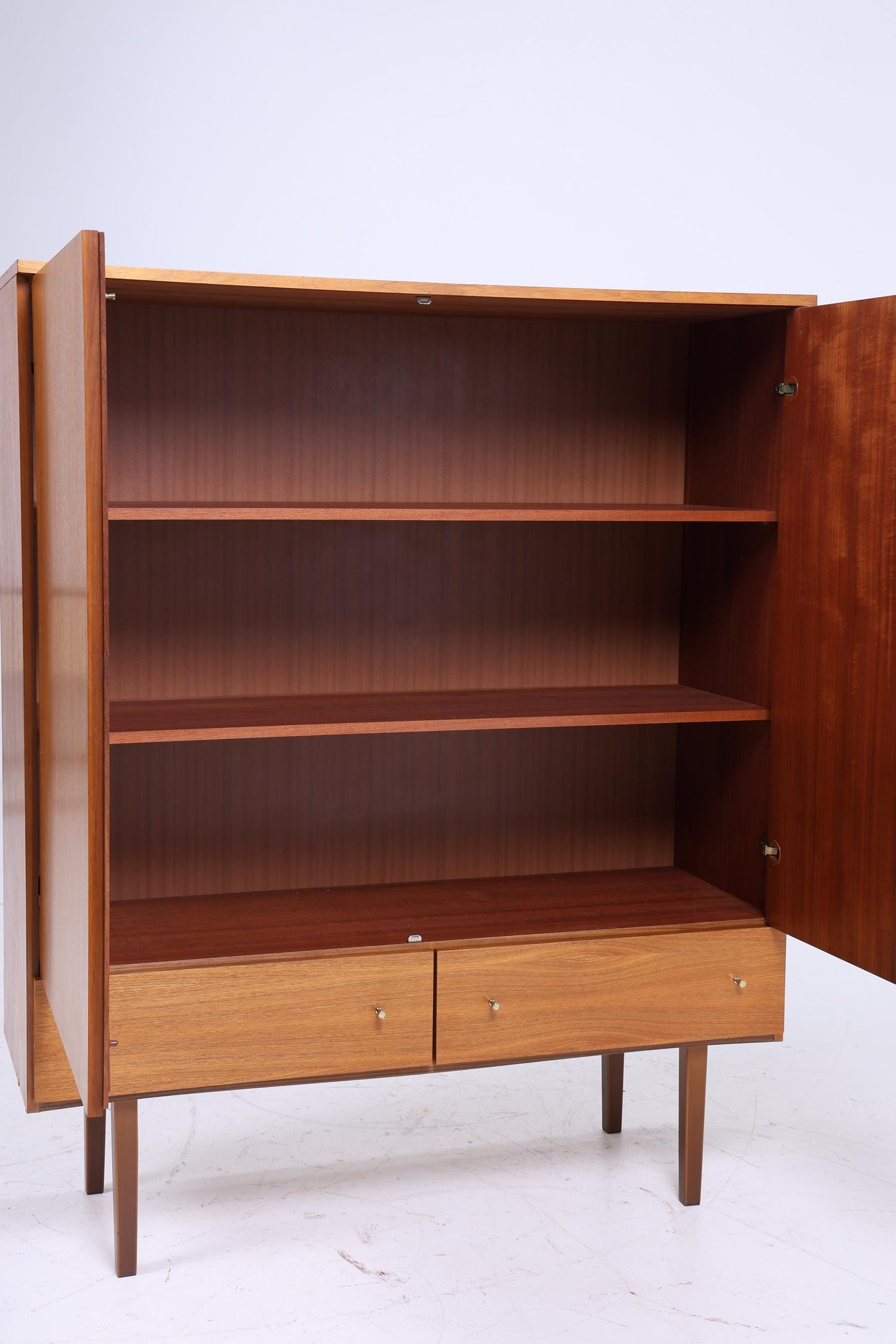 Zeitloser Vintage Schrank 60er Jahre | Mid Century Wäscheschrank Schubladen Fächerschrank Holz Retro Aufbewahrung