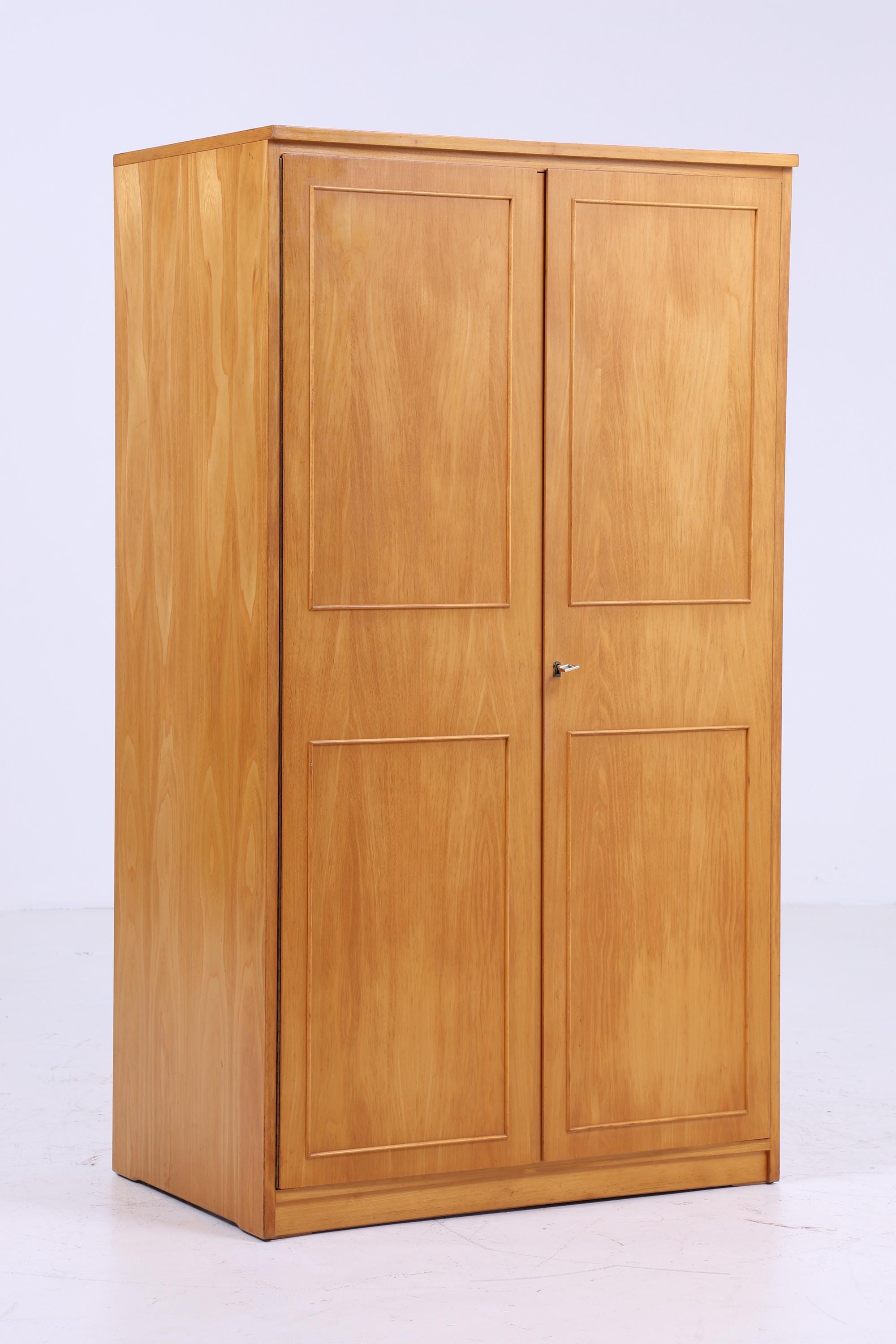 Schmaler WKS Kleiderschrank | Mid Century Wäscheschrank | 60er Jahre Vintage Schrank