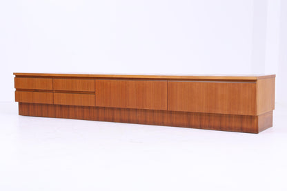 Vintage Lowboard aus Holz – Mid Century TV Schrank Nussbaum Aufbewahrung