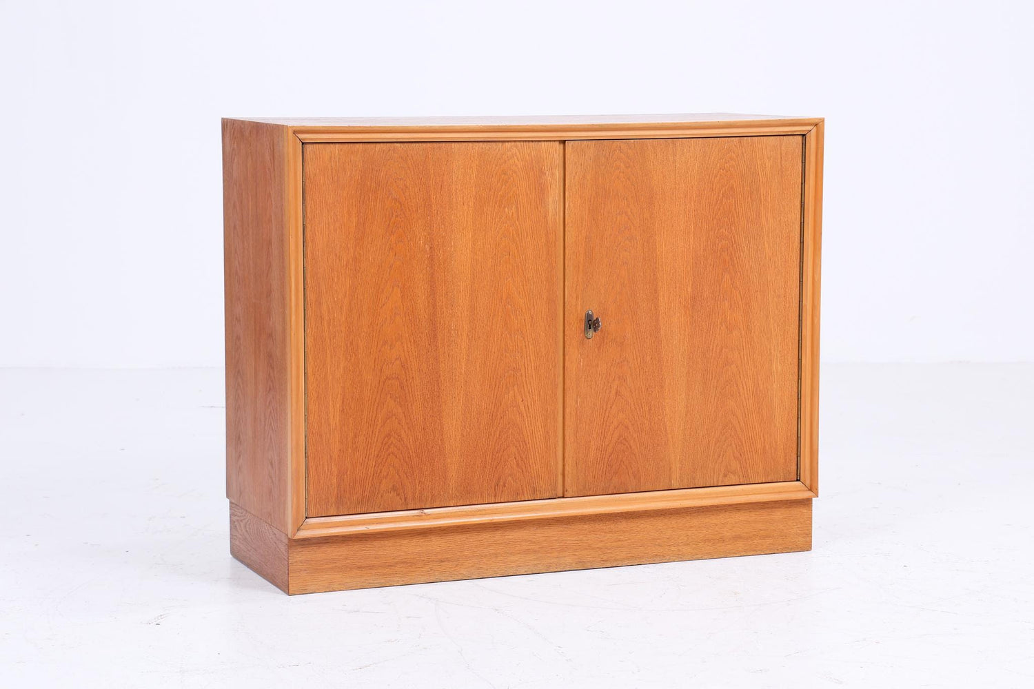 Vintage Kommode aus den 60er Jahre | Mid Century Schrank Retro | Aufbewahrung Eiche Holz