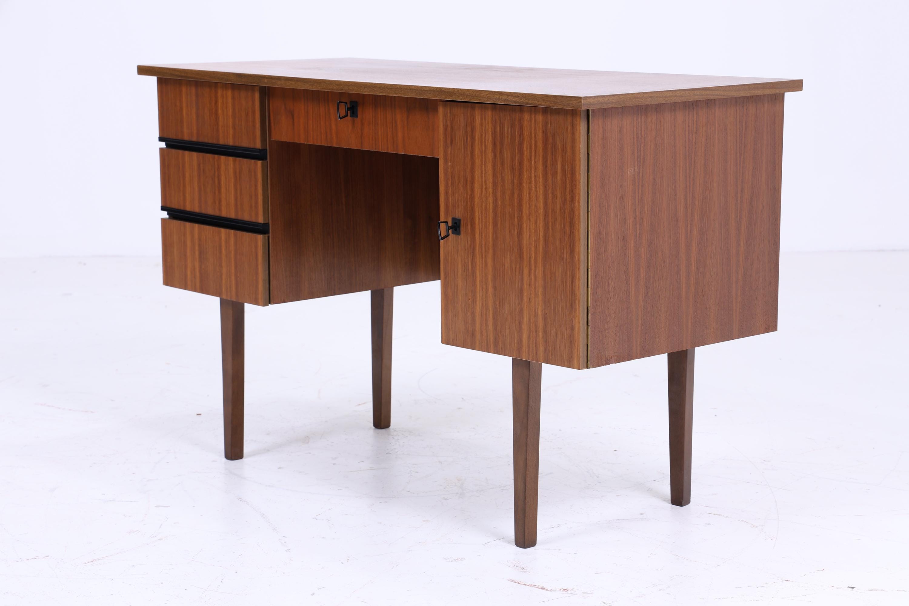 Dunkler Vintage Schreibtisch 60er Jahre | Mid Century Schultisch Arbeitstisch Bürotisch Tisch Retro Nussbaum Holz