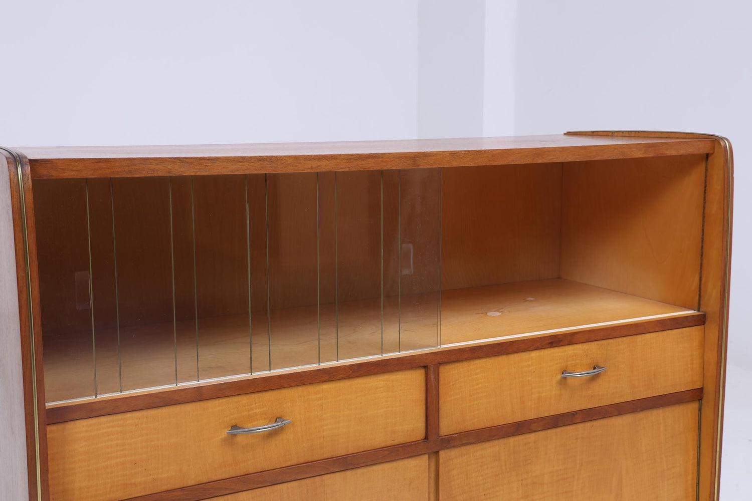 Vintage Glas Kommode | Mid Century Vitrine 60er  |  Retro Schrank mit Glas Schiebetüren Holz Aufbewahrung