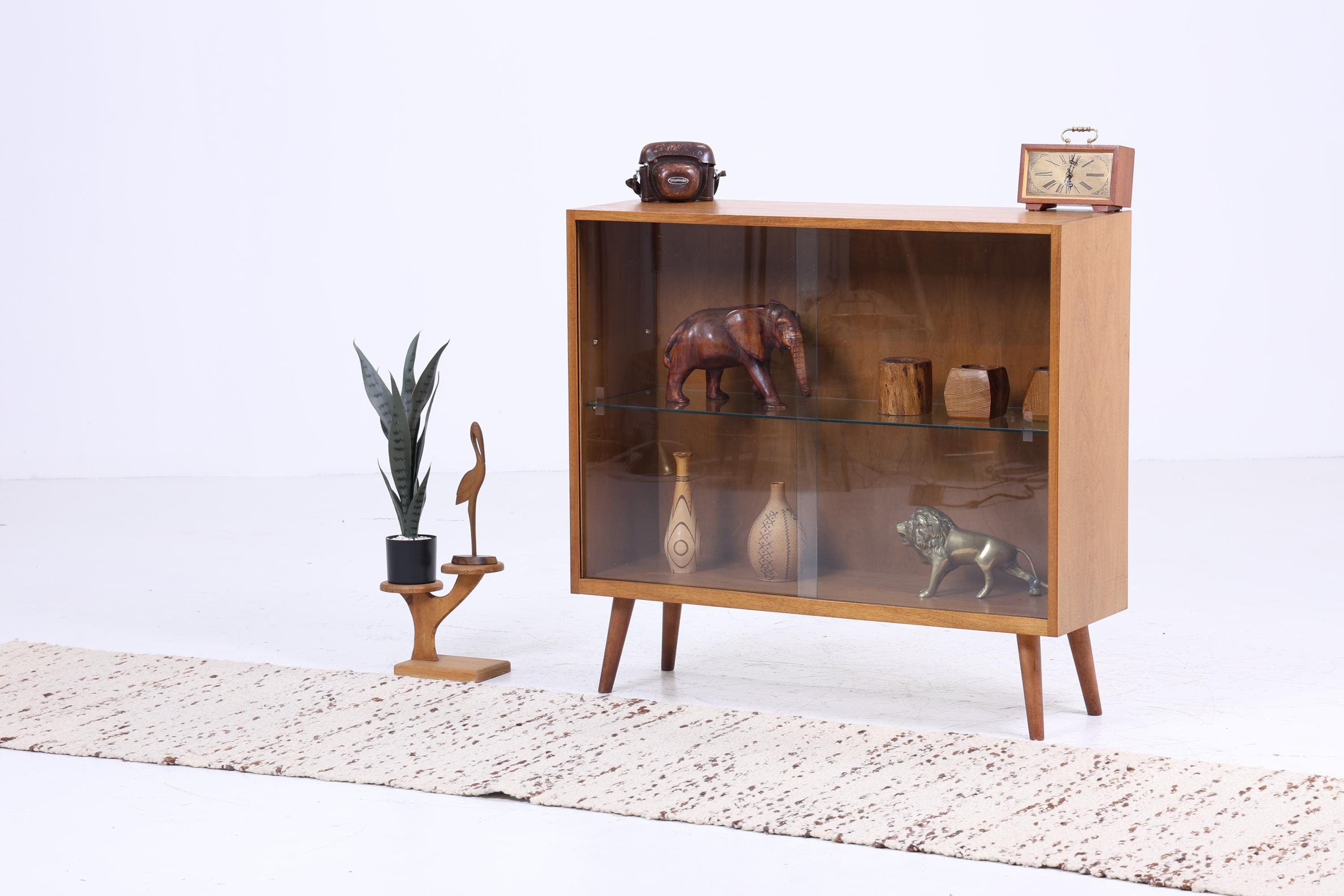 Vintage Glas Kommode 60er Jahre | Mid Century Vitrine Flur Schrank | Retro Holz Aufbewahrung