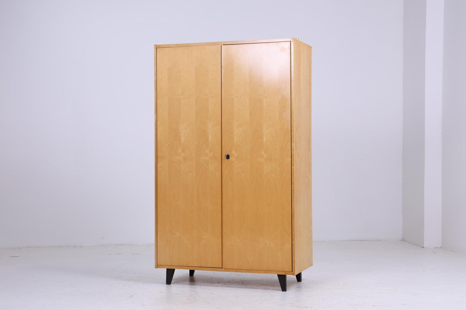 Heller Vintage Kleiderschrank | Mid Century Wäscheschrank | 60er Jahre Schrank | mit Kleiderstange &amp; Fächern 2|2