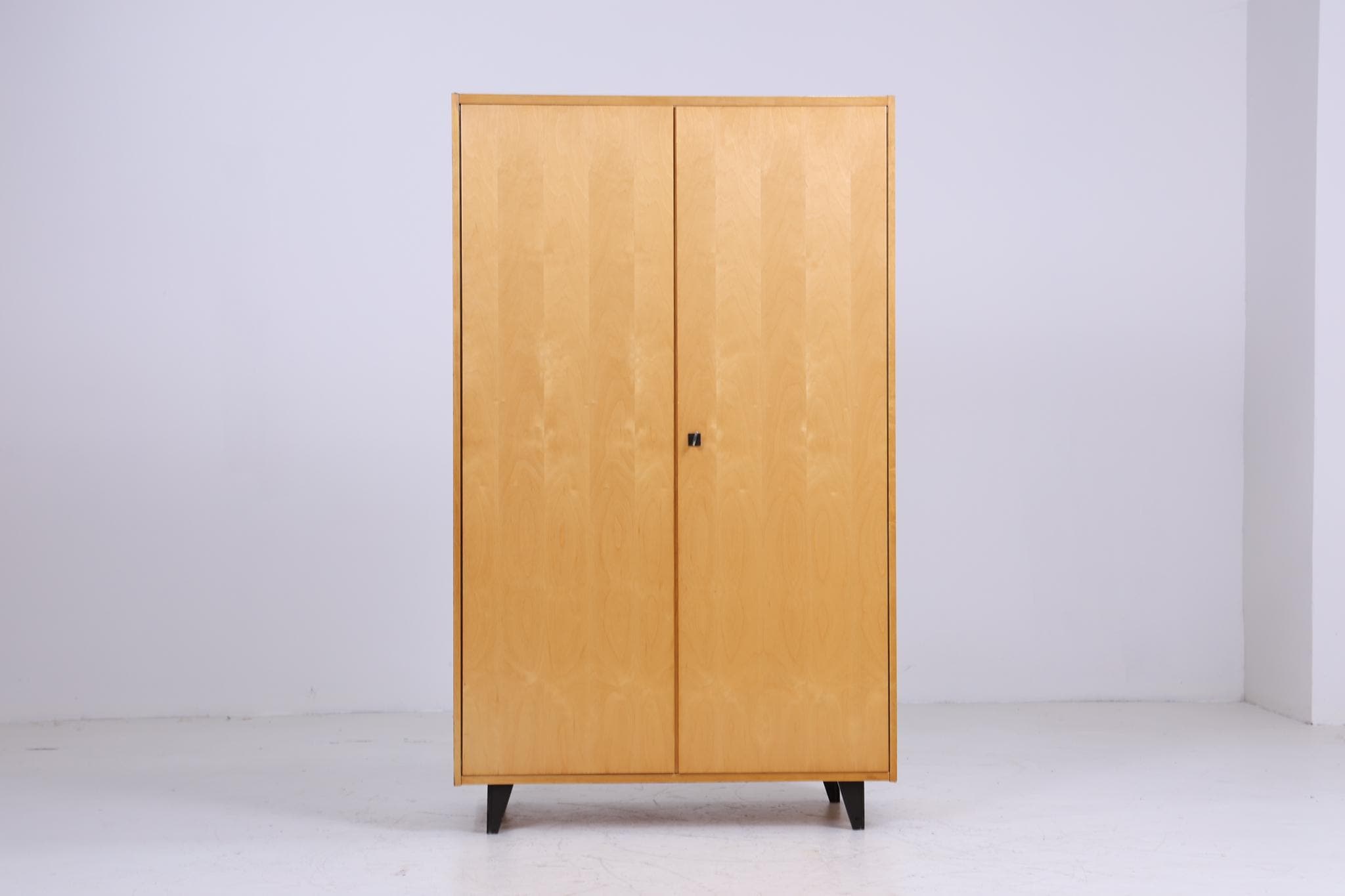 Heller Vintage Kleiderschrank | Mid Century Wäscheschrank | 60er Jahre Schrank | mit Kleiderstange &amp; Fächern 2|2