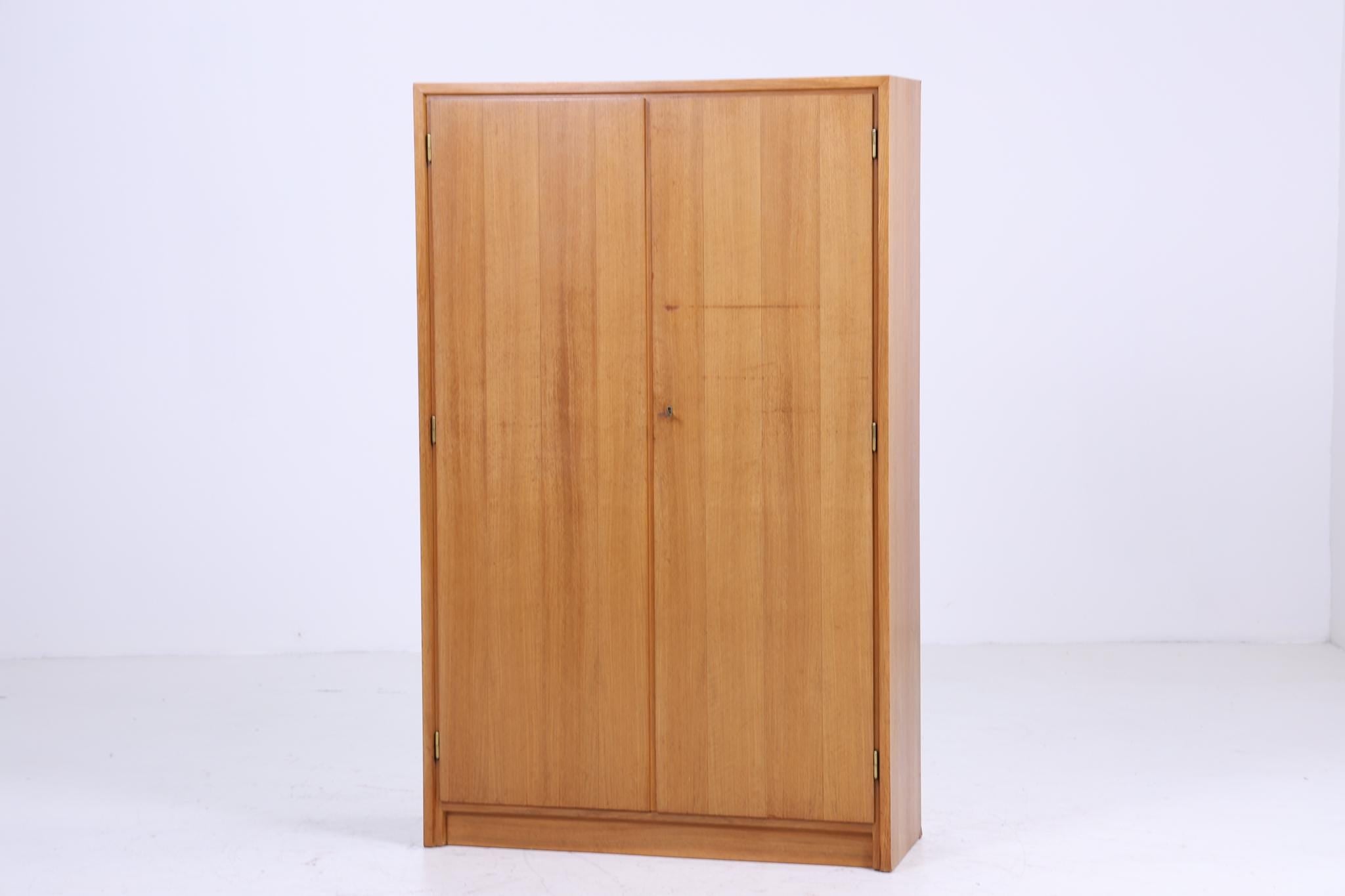 WKS Vintage Kleiderschrank | Mid Century Wäscheschrank | Holz Aufbewahrung Retro 60er