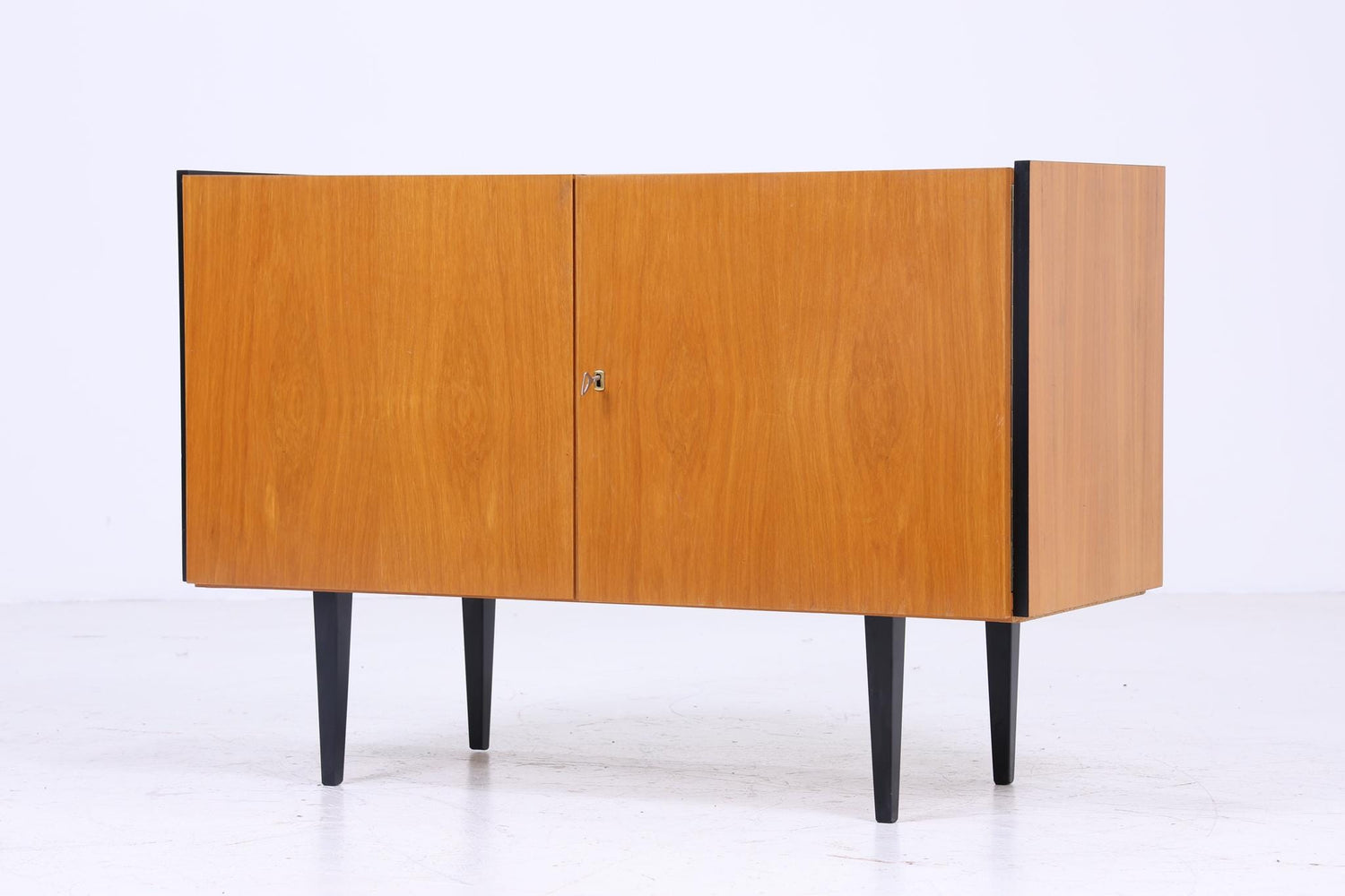 Wunderschöne Vintage Kommode 60er | Mid Century Schrank | Kleines Sideboard Retro Holz Aufbewahrung 1/2