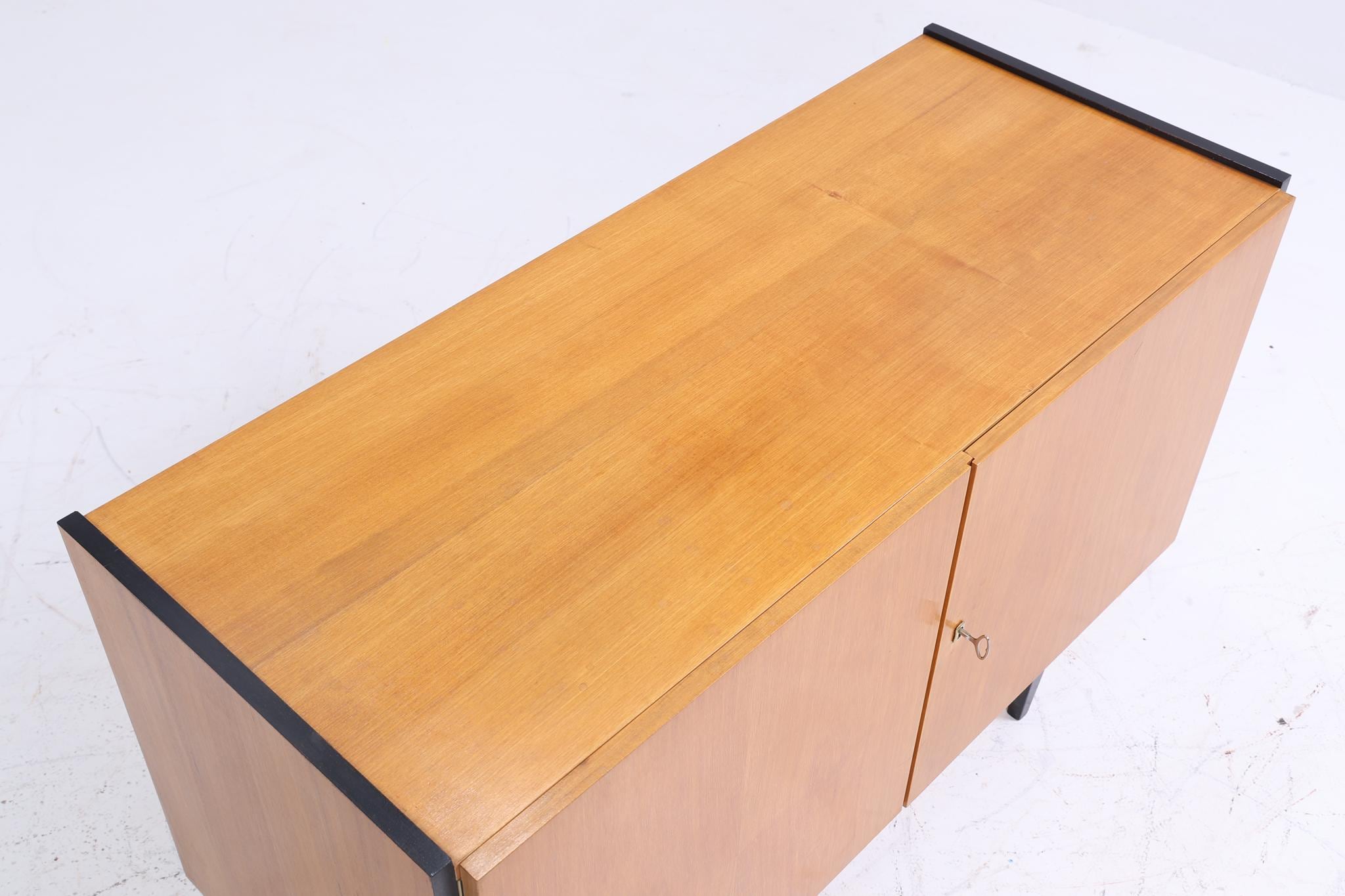 Wunderschöne Vintage Kommode 60er | Mid Century Schrank | Kleines Sideboard Retro Holz Aufbewahrung 2/2