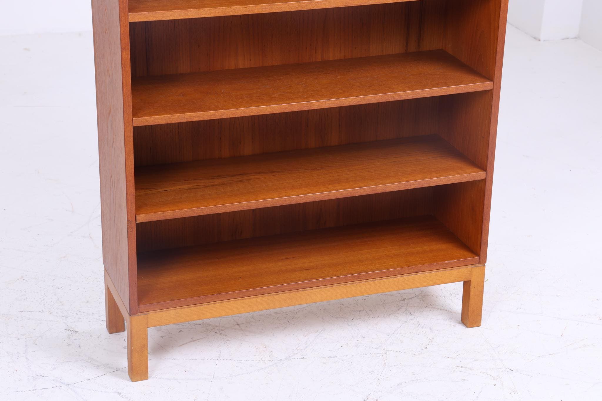 Teak Holz Bücherregal 60er Jahre | Vintage Regal | Mid Century Massiv Holz Retro Aufbewahrung