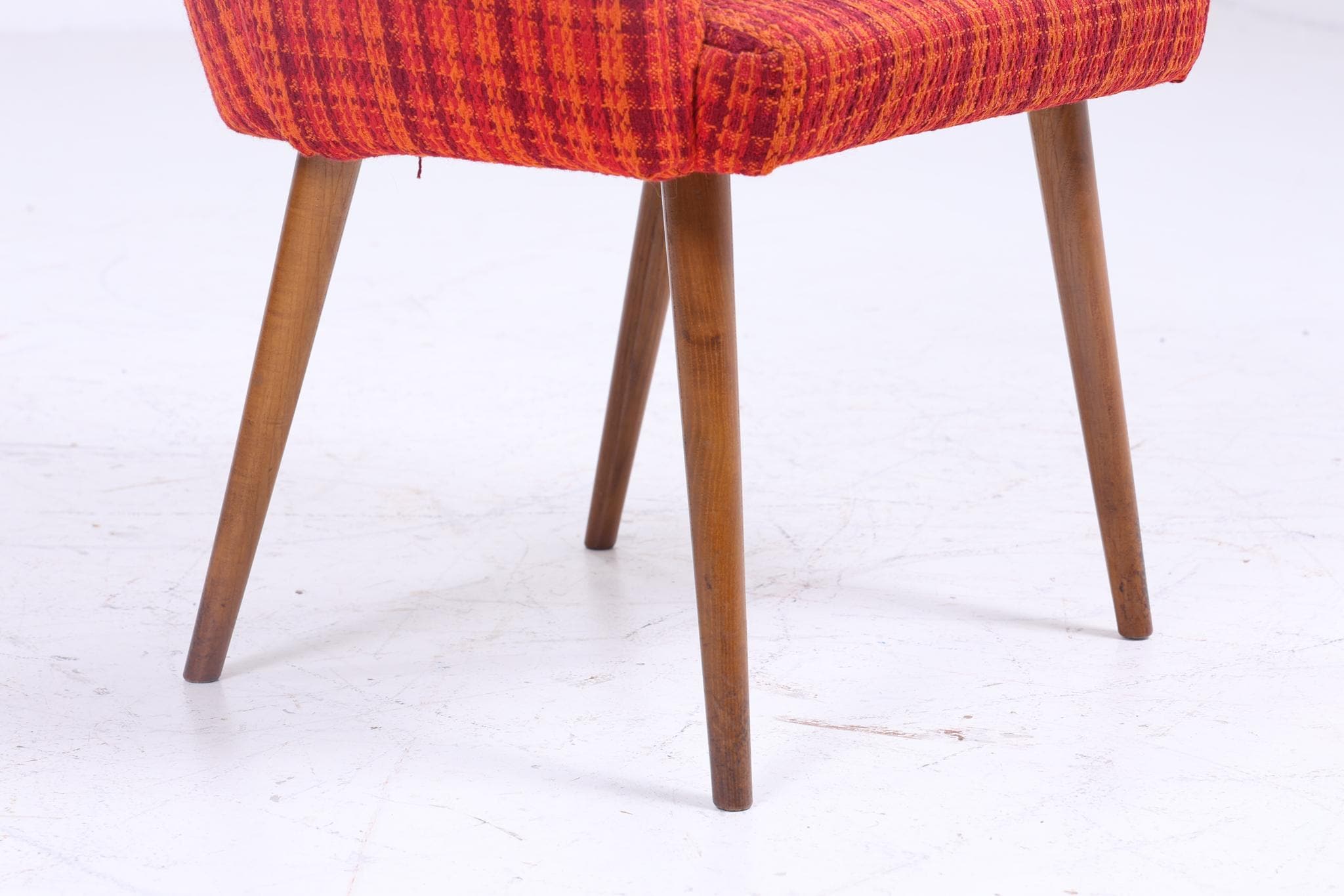 Roter Vintage Armlehnstuhl 60er Jahre | Design Mid Century Sessel Retro Holz Wohnzimmer 70er