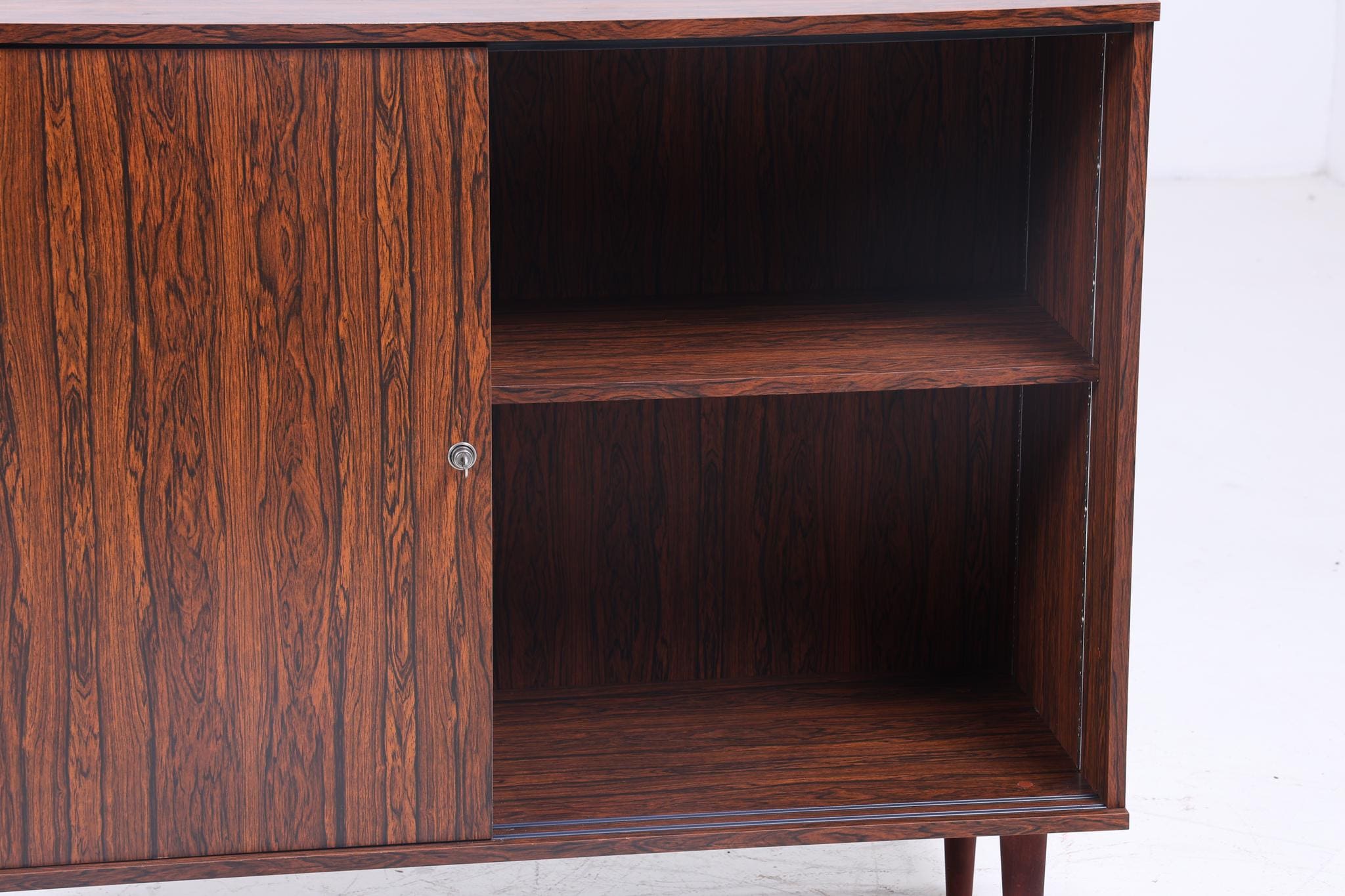 Wunderschöne Vintage Kommode | Mid Century Schrank mit Schiebetüren | Holz Aufbewahrung