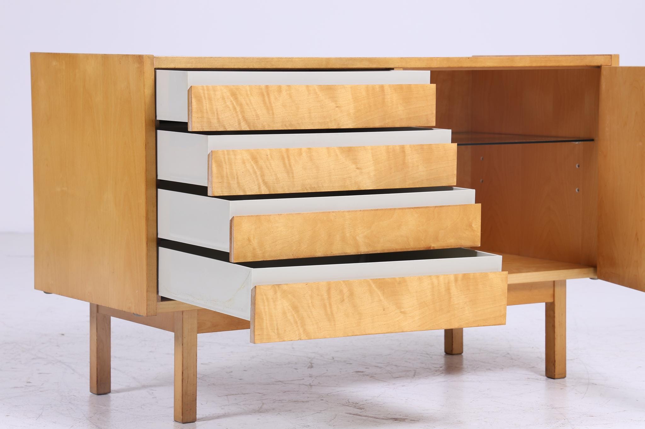 Vintage Hellerau Kommode aus Birkenholz | Mid Century Schubladen Schrank | Holz Aufbewahrung