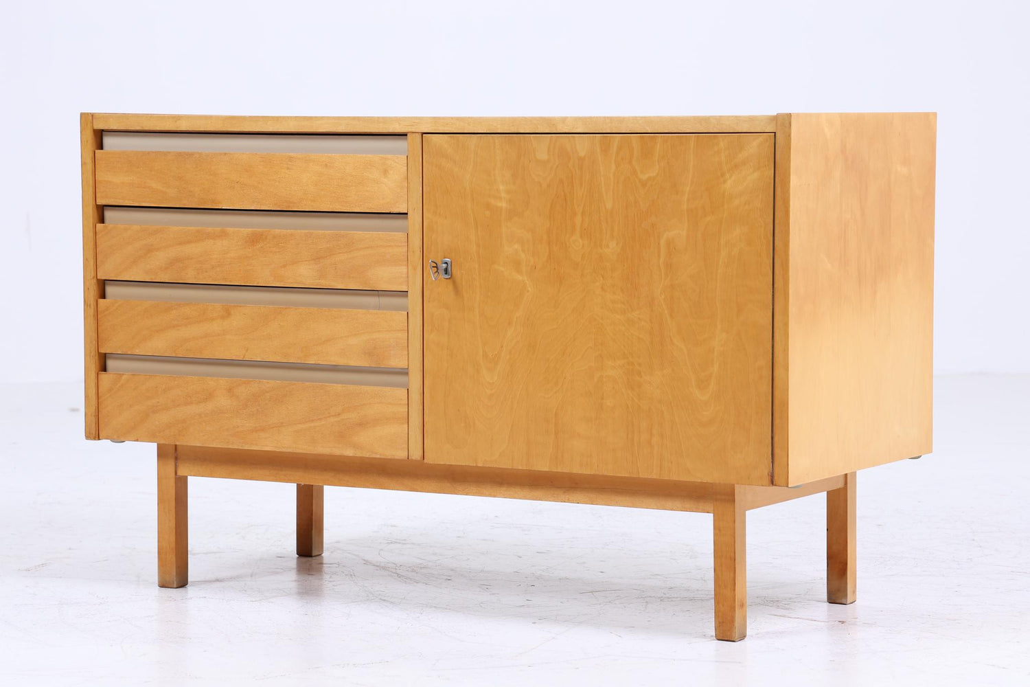 Vintage Hellerau 794/9+16 Kommode aus Birkenholz | Mid Century Schubladen Schrank | Holz Aufbewahrung 2/2