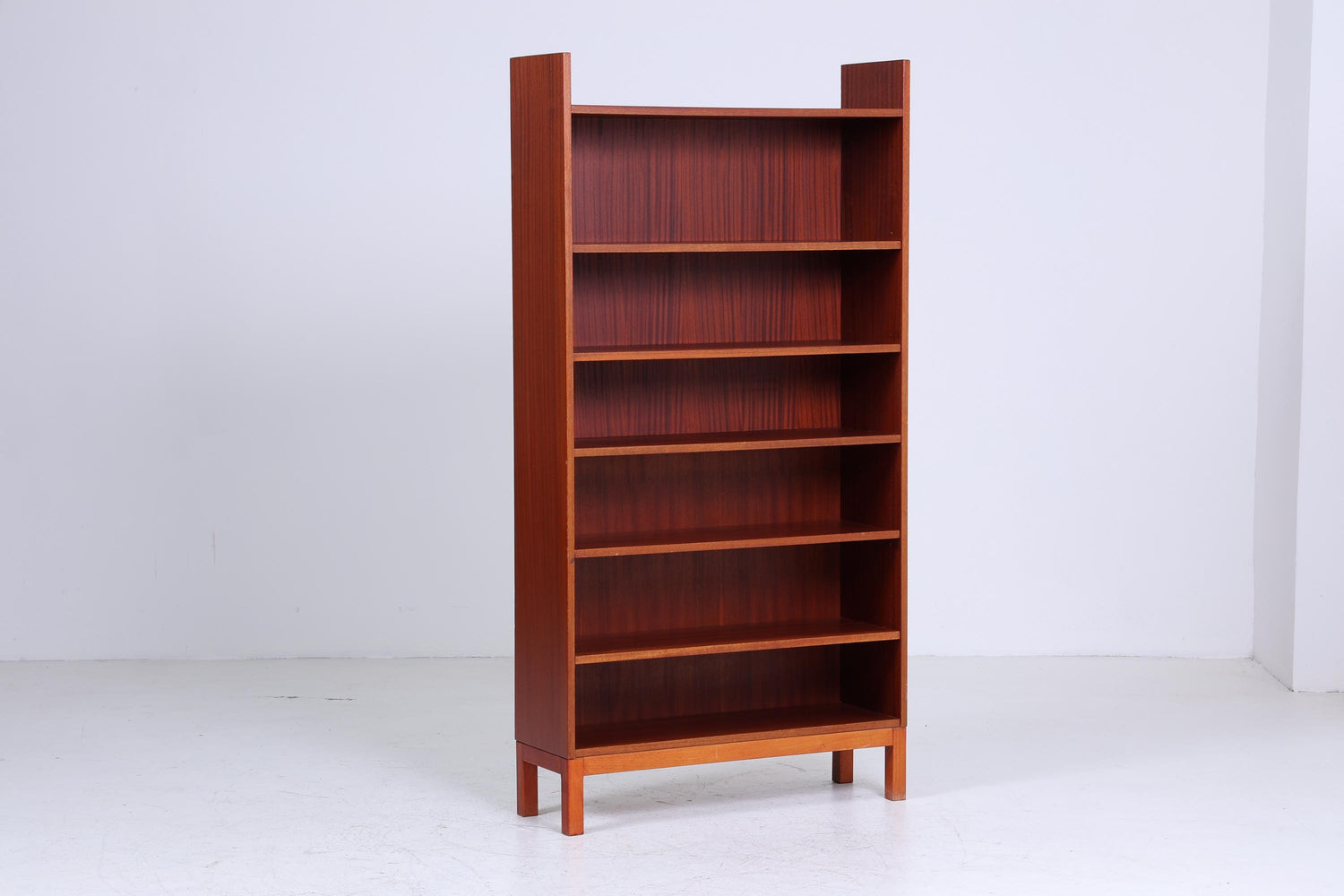 Vintage Mahagoni Bücherregal | Mid Century Regal | 60er Retro Holz Aufbewahrung