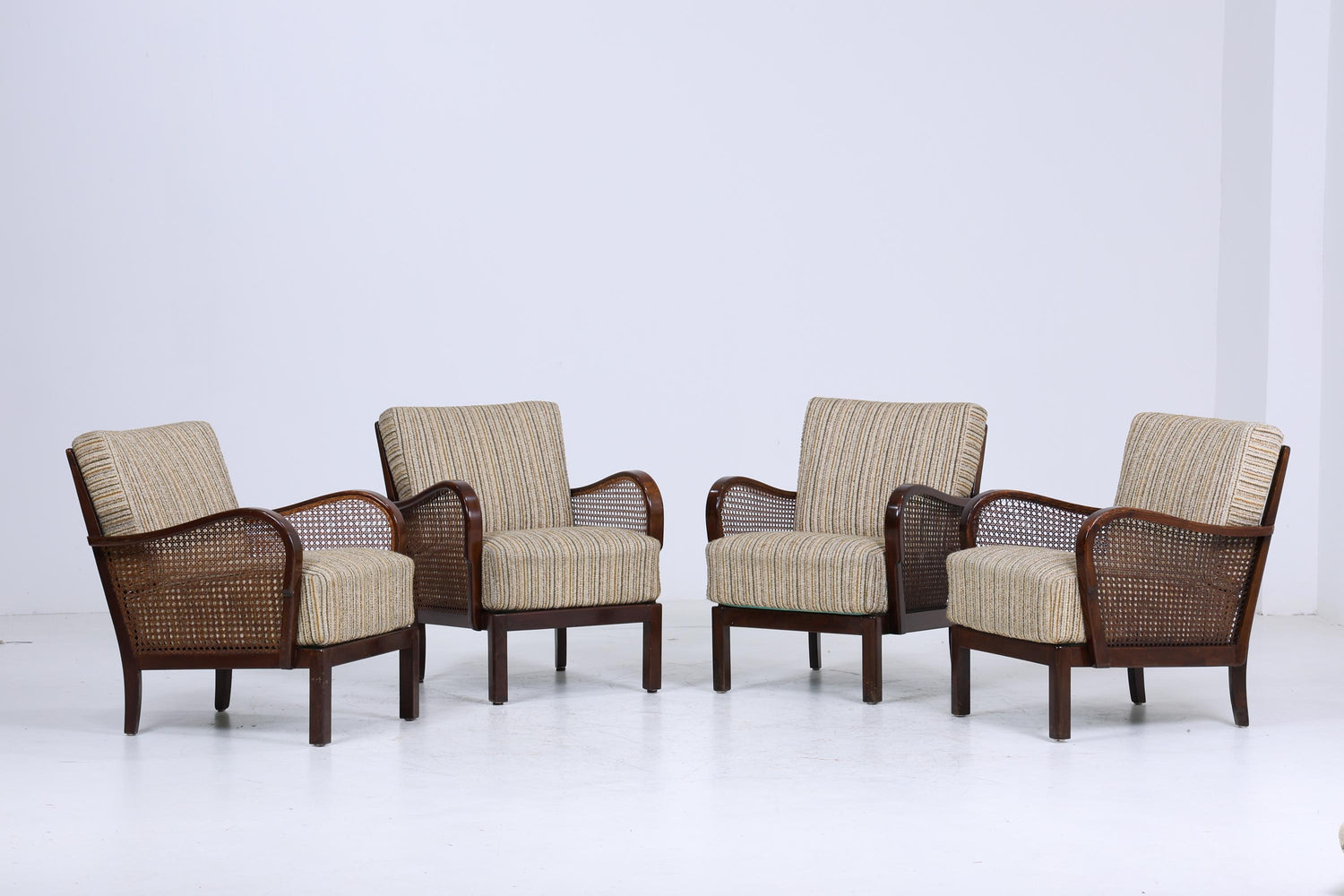 Eleganter Chippendale Sessel aus den 1930ern – Originalbezug, Wiener Geflecht &amp; Federkern | Vintage Art Deco Lounge-Sessel