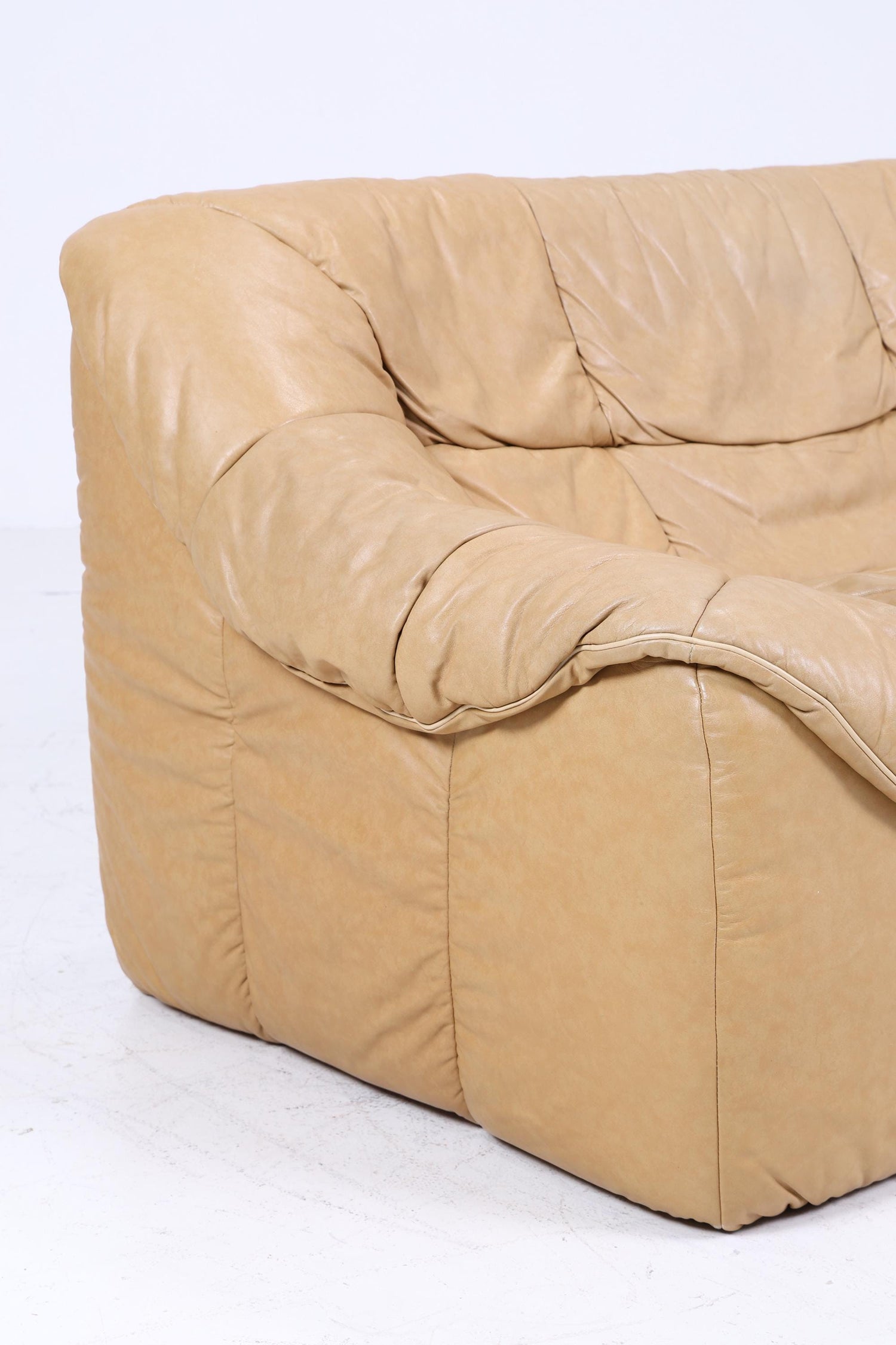 Vintage Leder Sofa 70er Jahre | Couch Beige Retro 70er