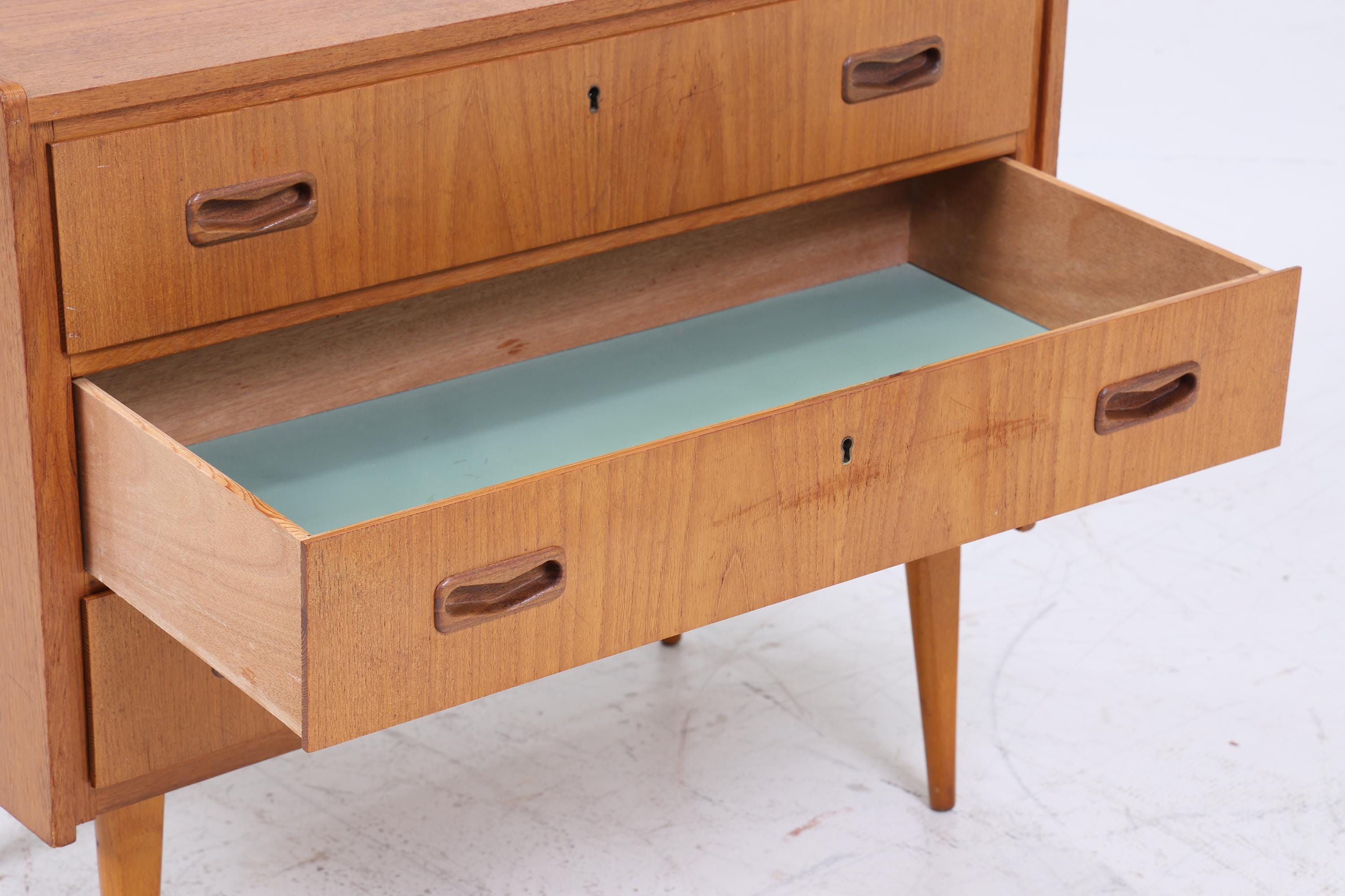 Kleine Vintage Teak Kommode | Mid Century Schubladen Schrank | Retro 60er Jahre Aufbewahrung